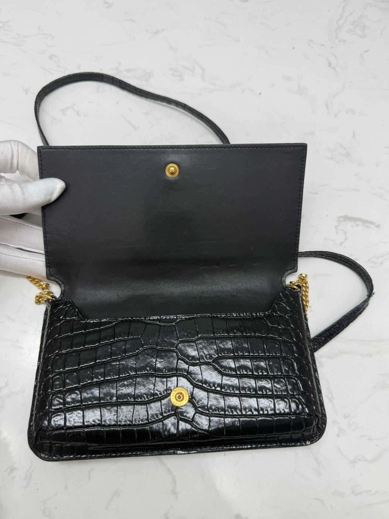 Saint Laurent - Monogram Envelope Chain Wallet - Croc-embossed cowhide leather - Black - (mini)