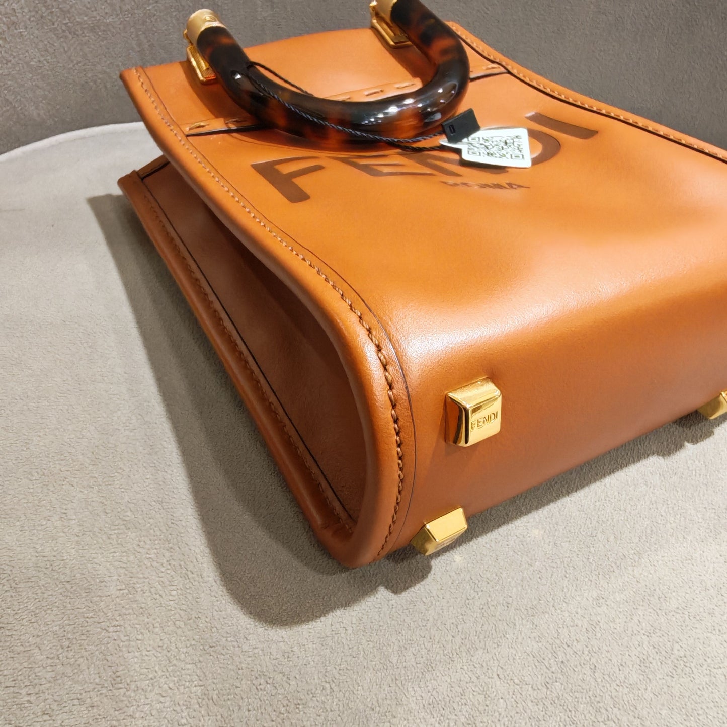 Fendi - Mini Shopper - Calfskin leather with plexiglass handles - Caramel brown - (mini)