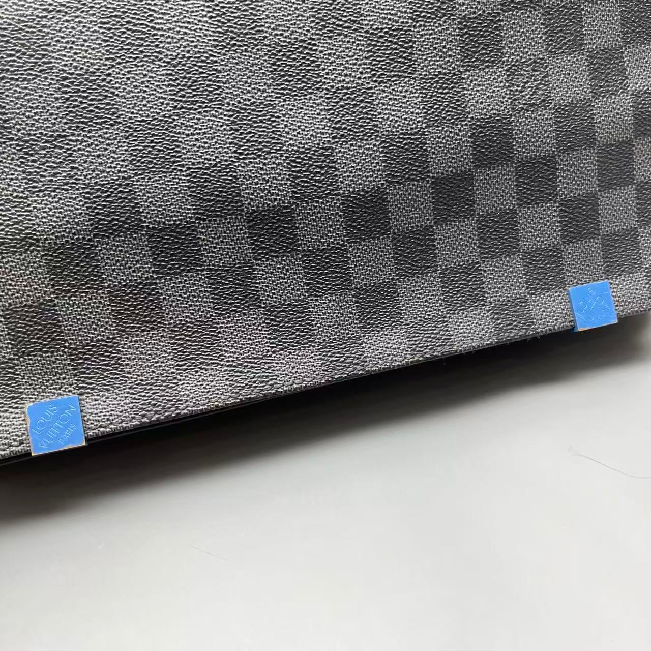 Louis Vuitton - Damier Graphite Messenger Bag - Coated canvas with leather trim and textile strap - Black, Grey, and Blue - (Medium)