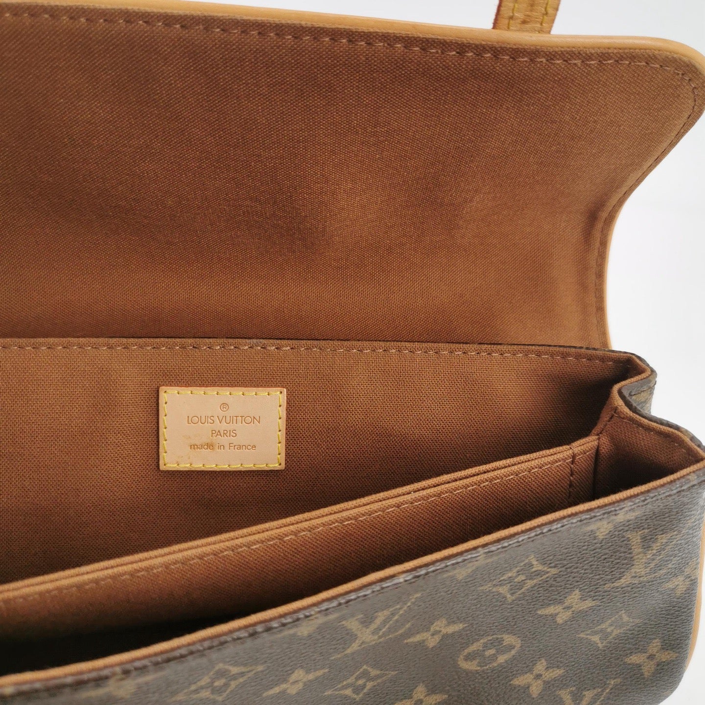 Louis Vuitton - Flap Shoulder Bag - Monogram coated canvas with Vachetta leather trim - Brown - (small)