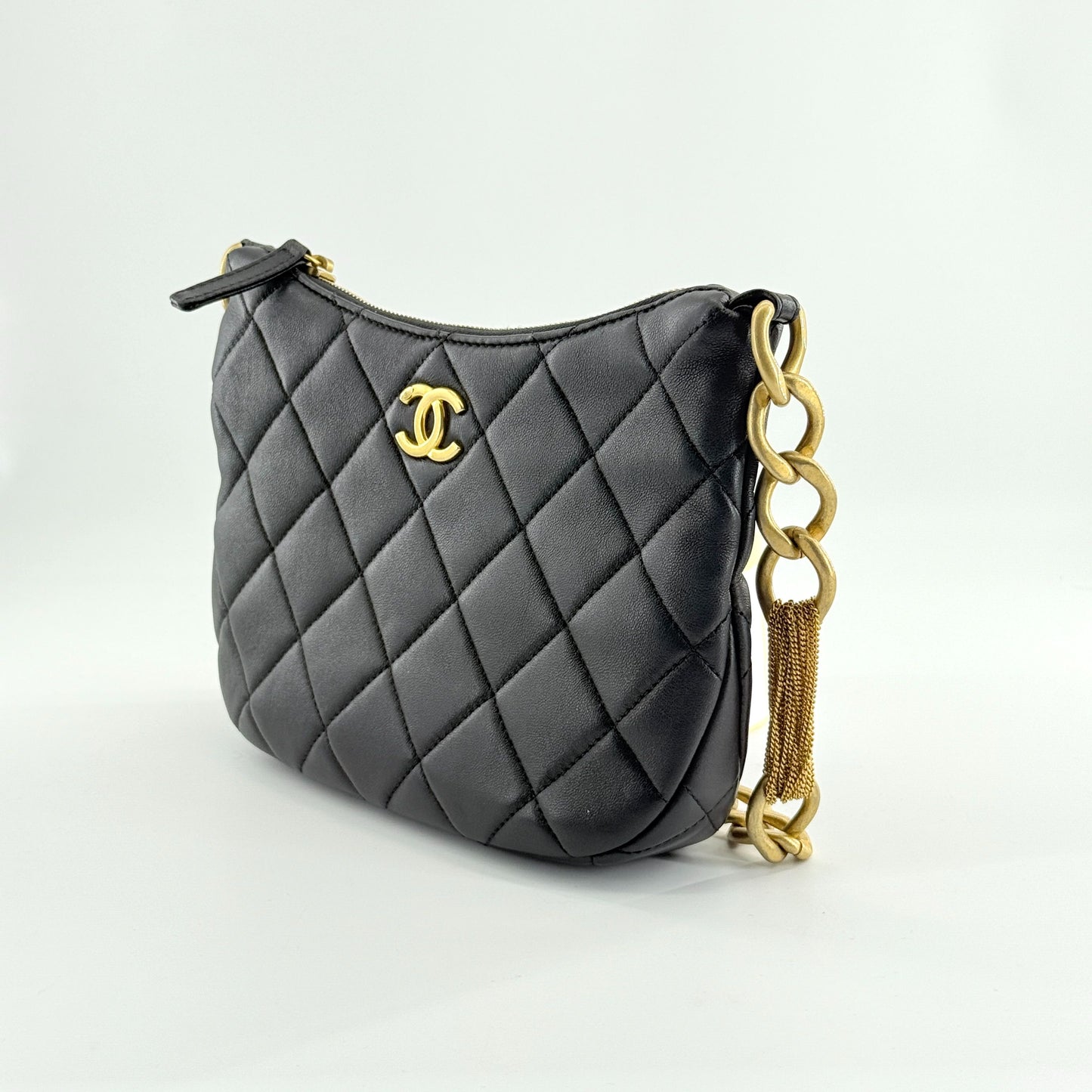 Chanel - 23A Tassel Chain Hobo Bag - Lambskin leather - Black - (mini)