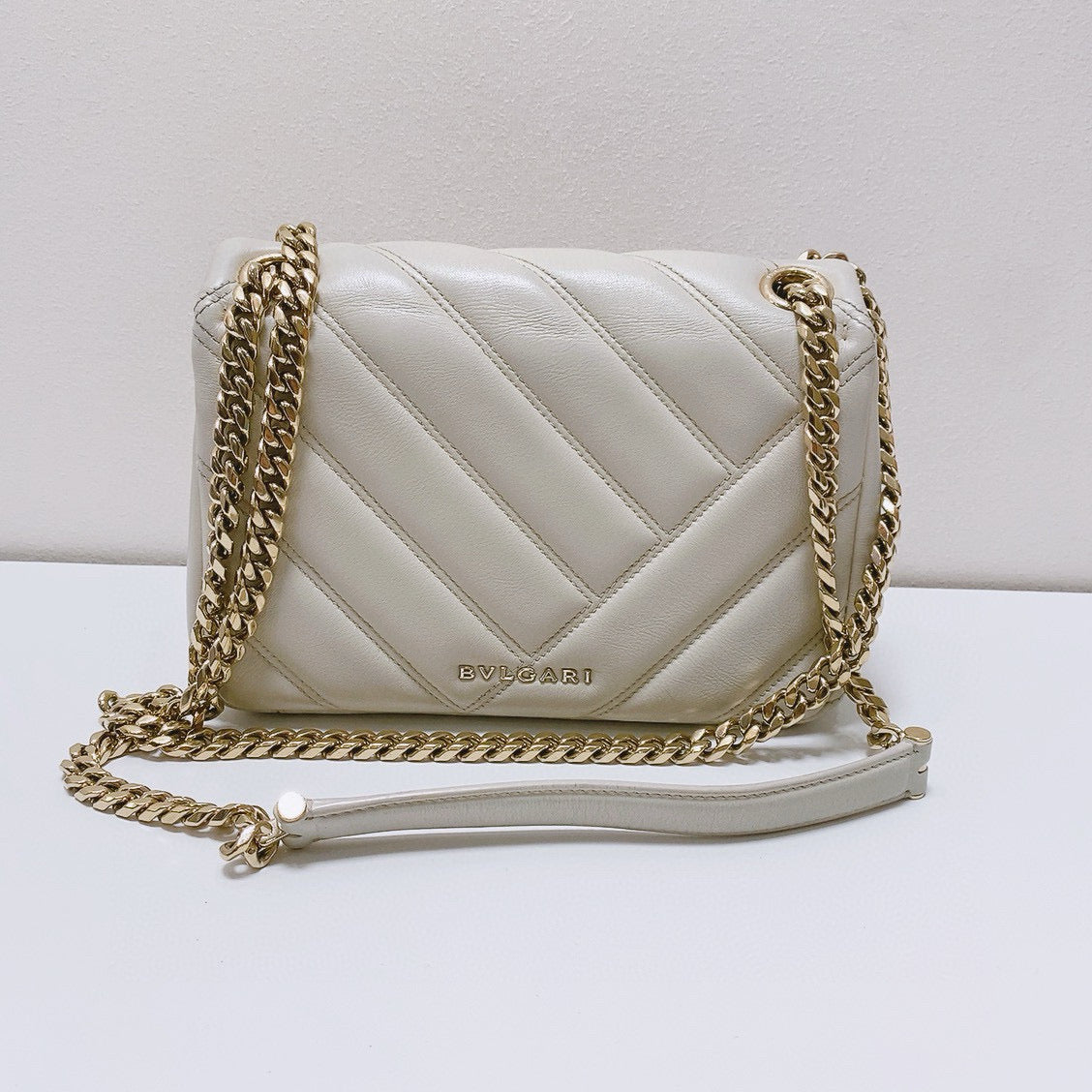 BVLGARI - Serpenti Forever Maxi Chain Shoulder Bag - Leather - White - (Small)