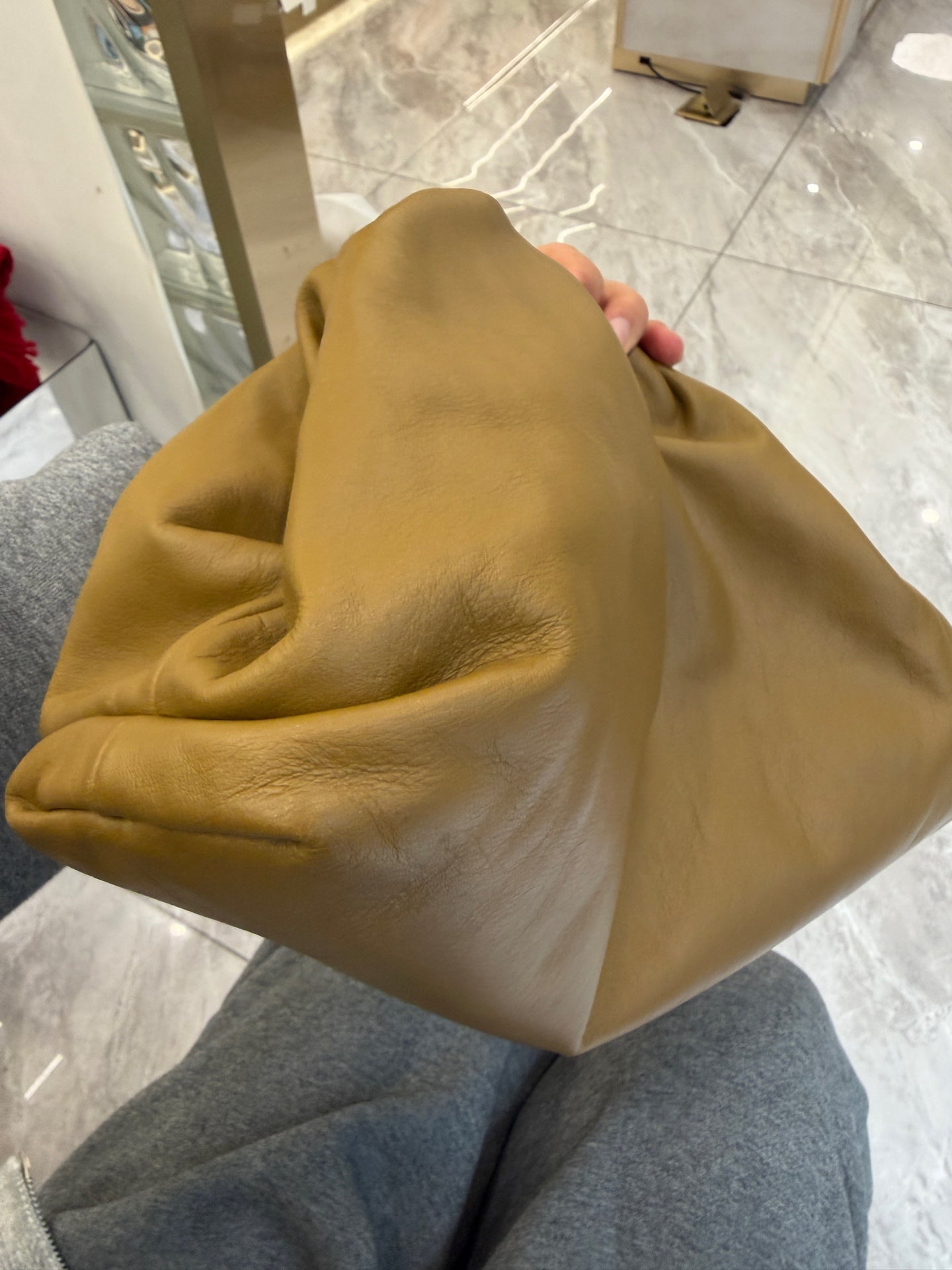 Bottega Veneta - The Pouch - Leather - Camel - (large)