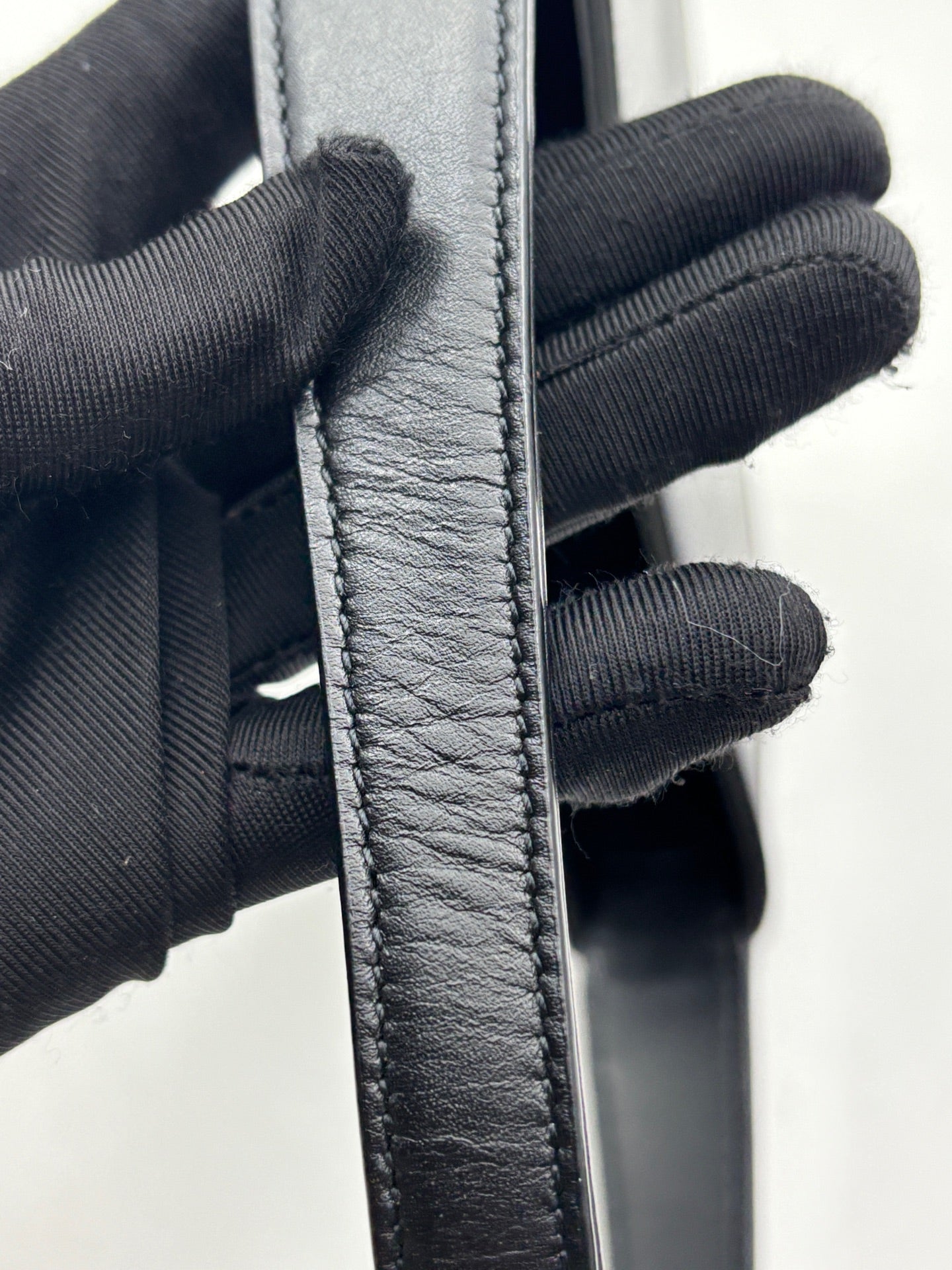 Saint Laurent - LE 5 À 7 Hobo Bag - Patent leather - Black - (mini)