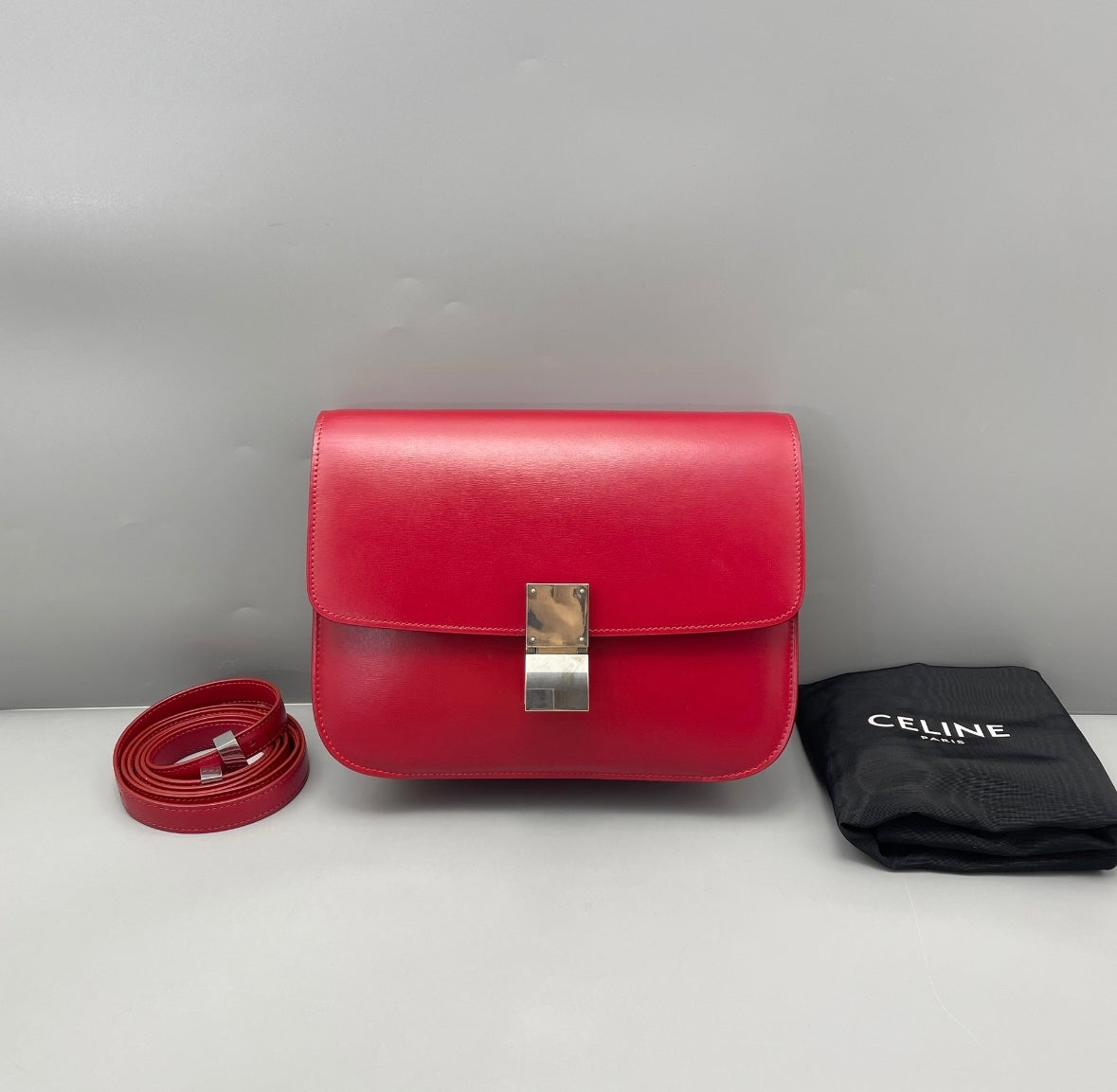 Celine - Classic Box Bag Medium - Leather - Red - (Medium)
