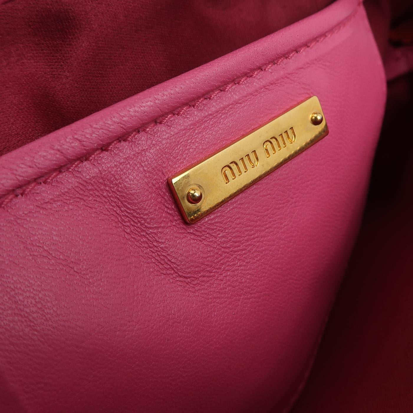 Miu Miu - Matelassé Camera Bag - Lambskin leather - Pink - (mini)