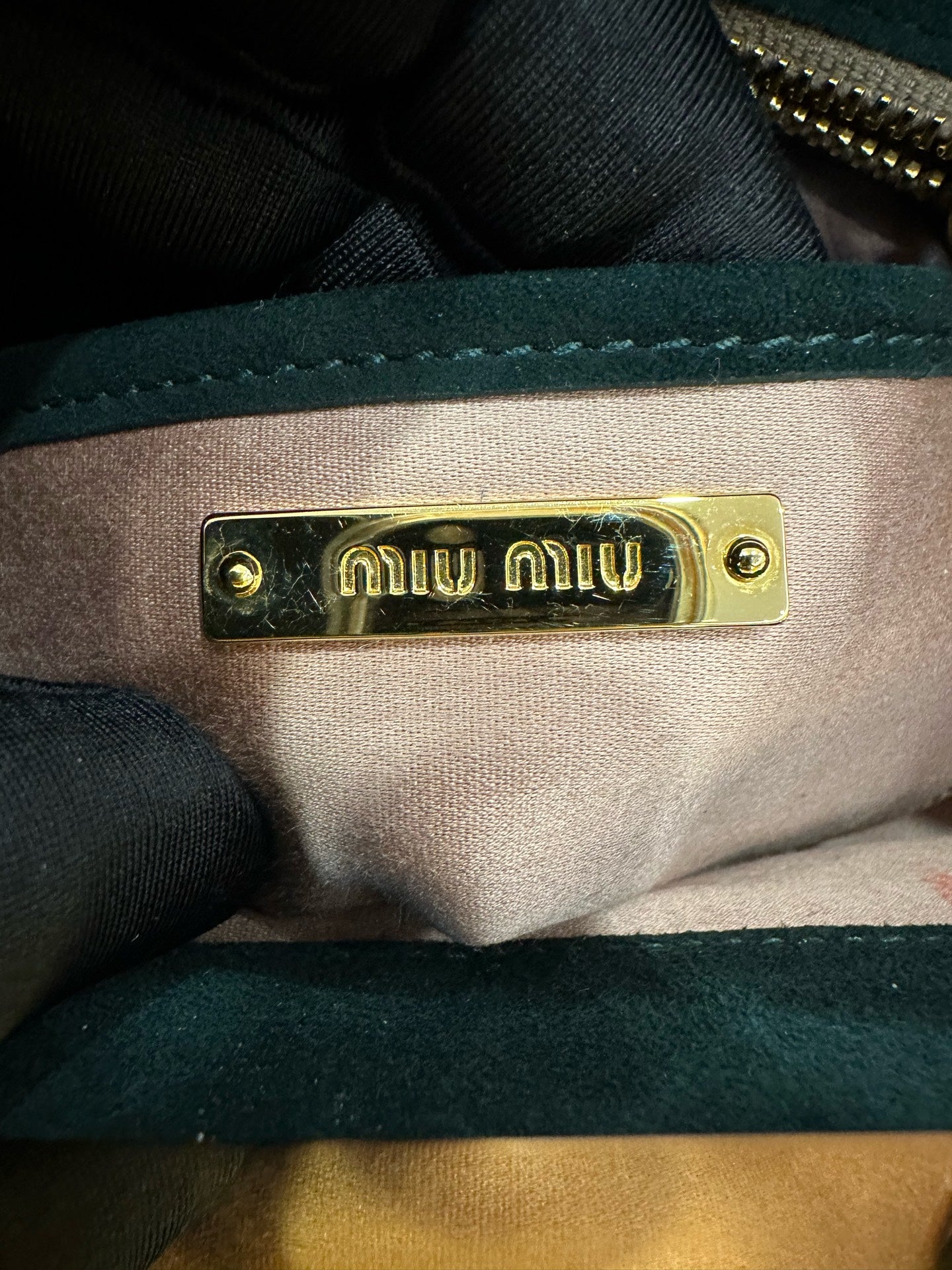 Miu Miu - Velvet Matelassé Frame Clutch with Resin Button - Velvet - Green - (Medium)