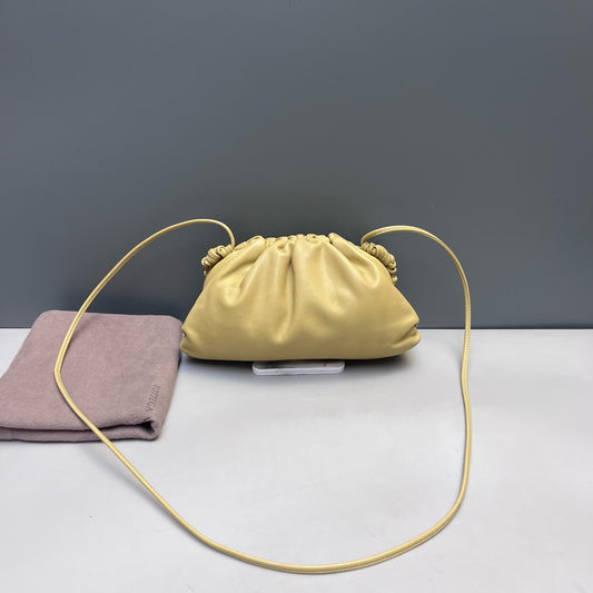 Bottega Veneta - The Pouch (Small) - Calfskin leather - Yellow - (small)