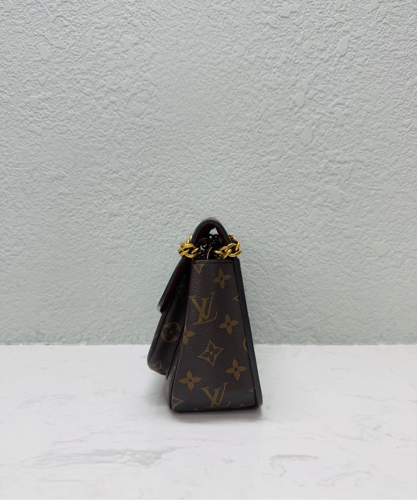 Louis Vuitton - Passy Chain - Monogram coated canvas with leather trim and gold-tone hardware - Brown - (Small)