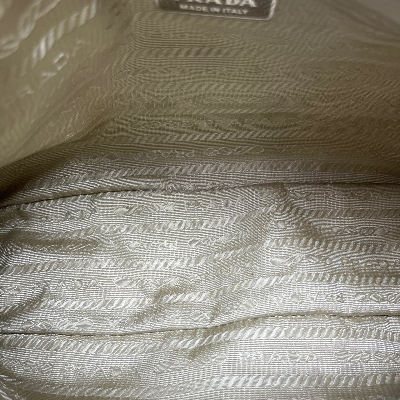 Prada - Re-Edition 2005 Hobo - Faux fur - White - (small)