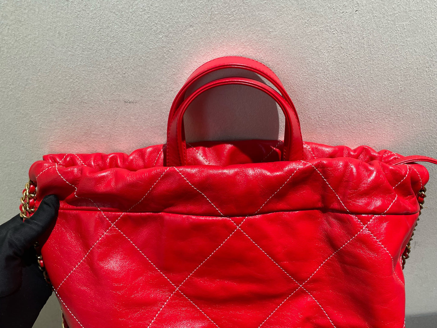 Chanel - 22 Bag Backpack - Calfskin leather - Red - (Large)