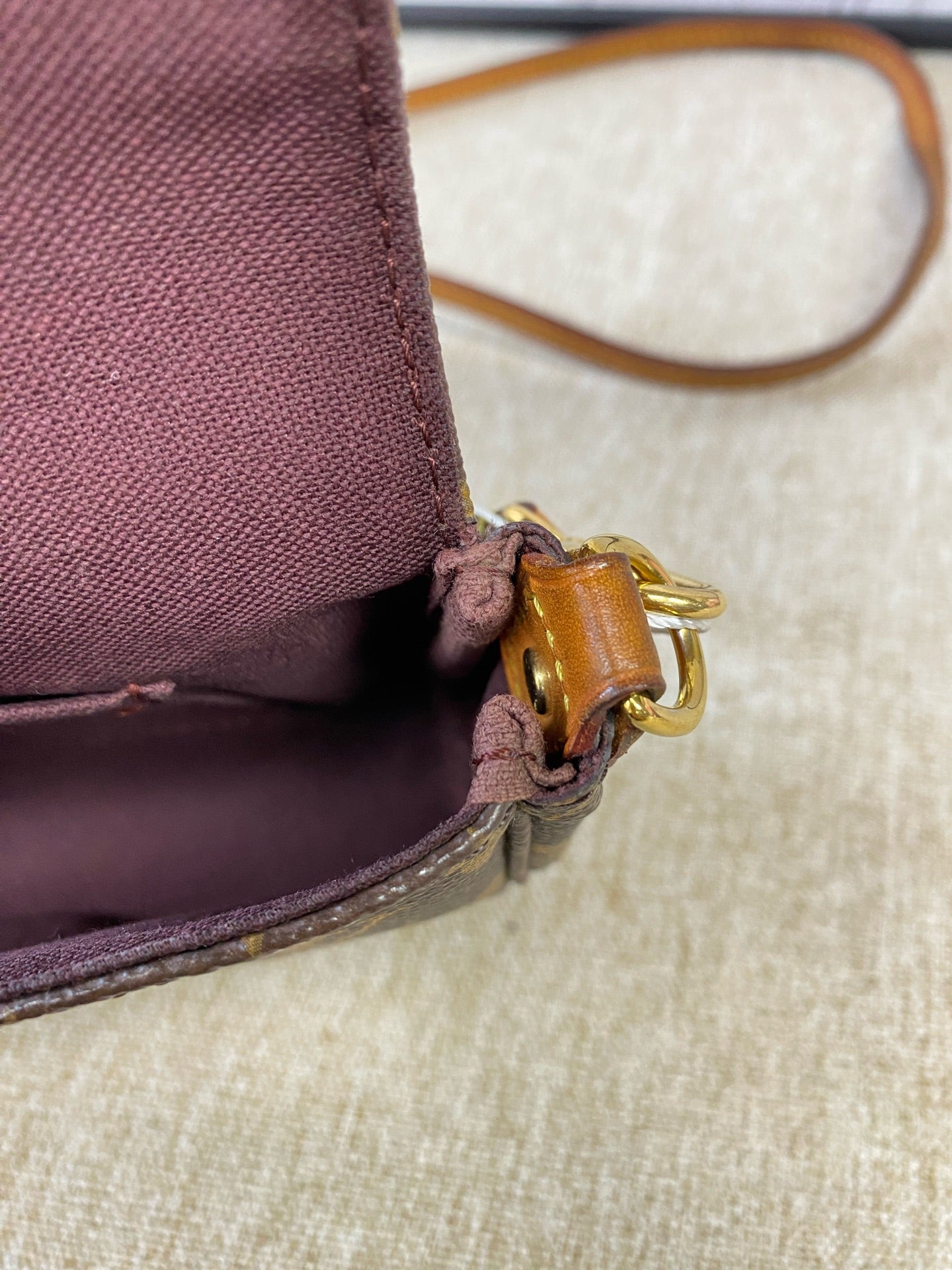 Louis Vuitton - Favorite PM Monogram - Monogram coated canvas with Vachetta leather trim - Brown - (small)