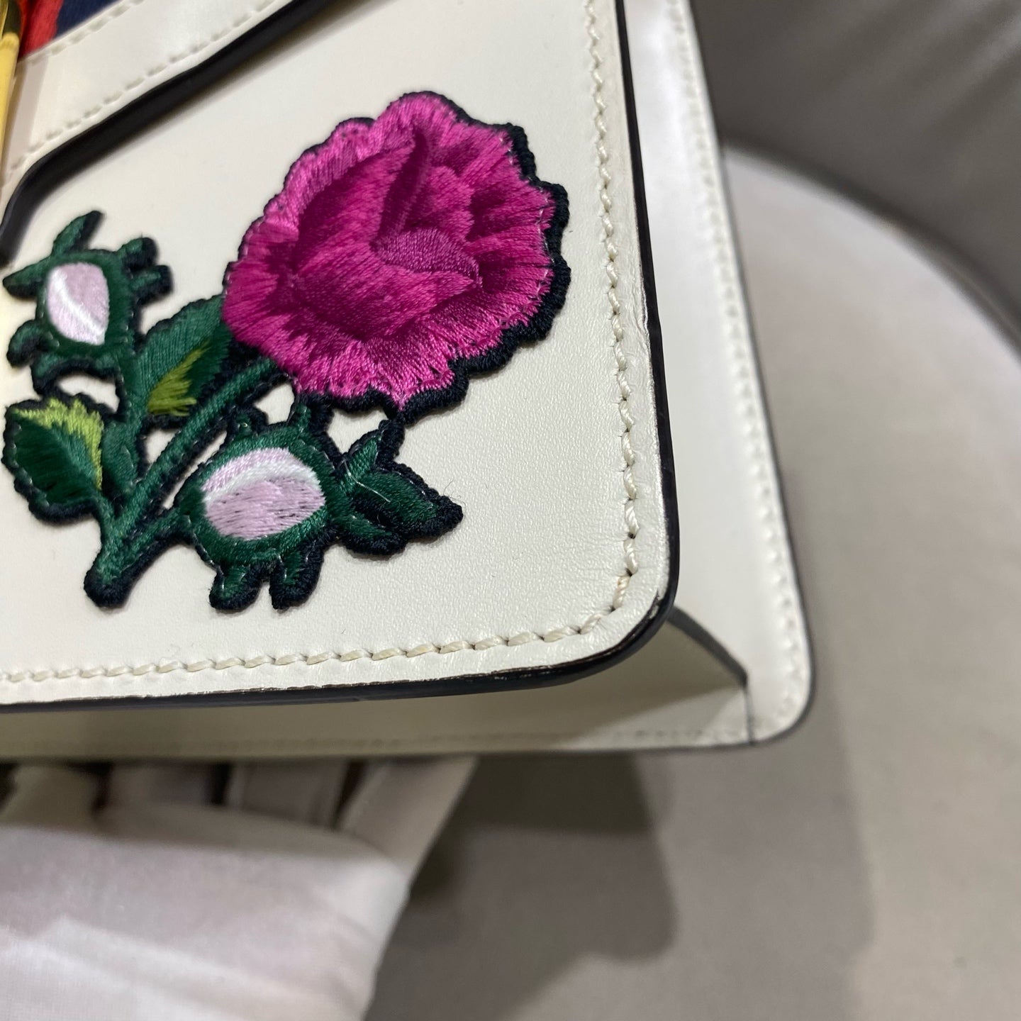 Gucci - Sylvie Small Floral Embroidered - Leather - White - (small)