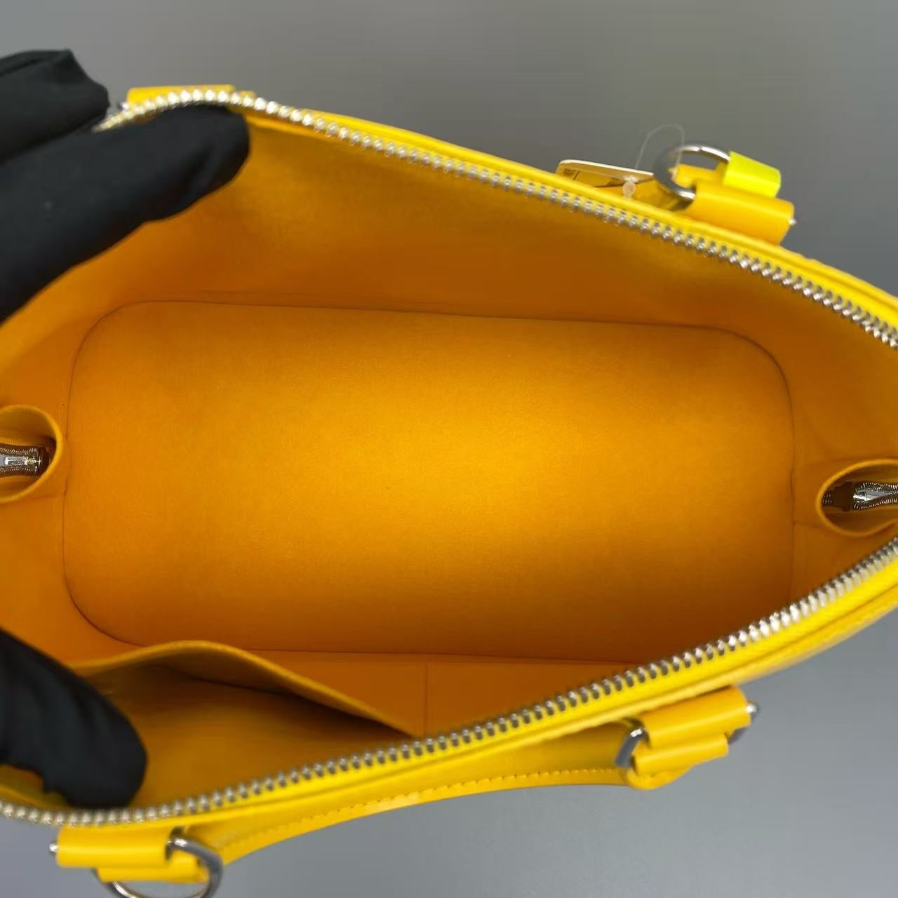 Louis Vuitton - Alma PM - Epi Leather - Yellow - (Medium)