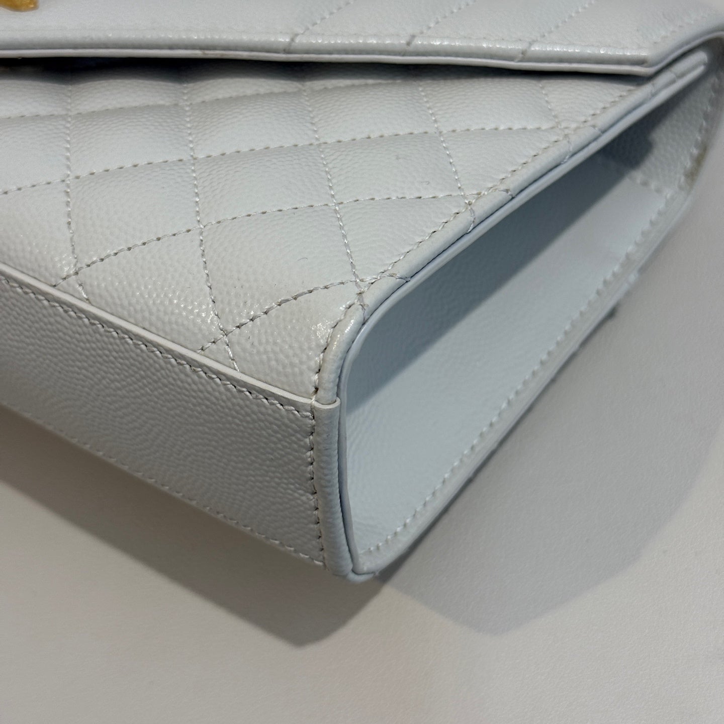 Saint Laurent - Envelope Wallet-on-Chain (WOC) - Caviar leather - White - (Small)