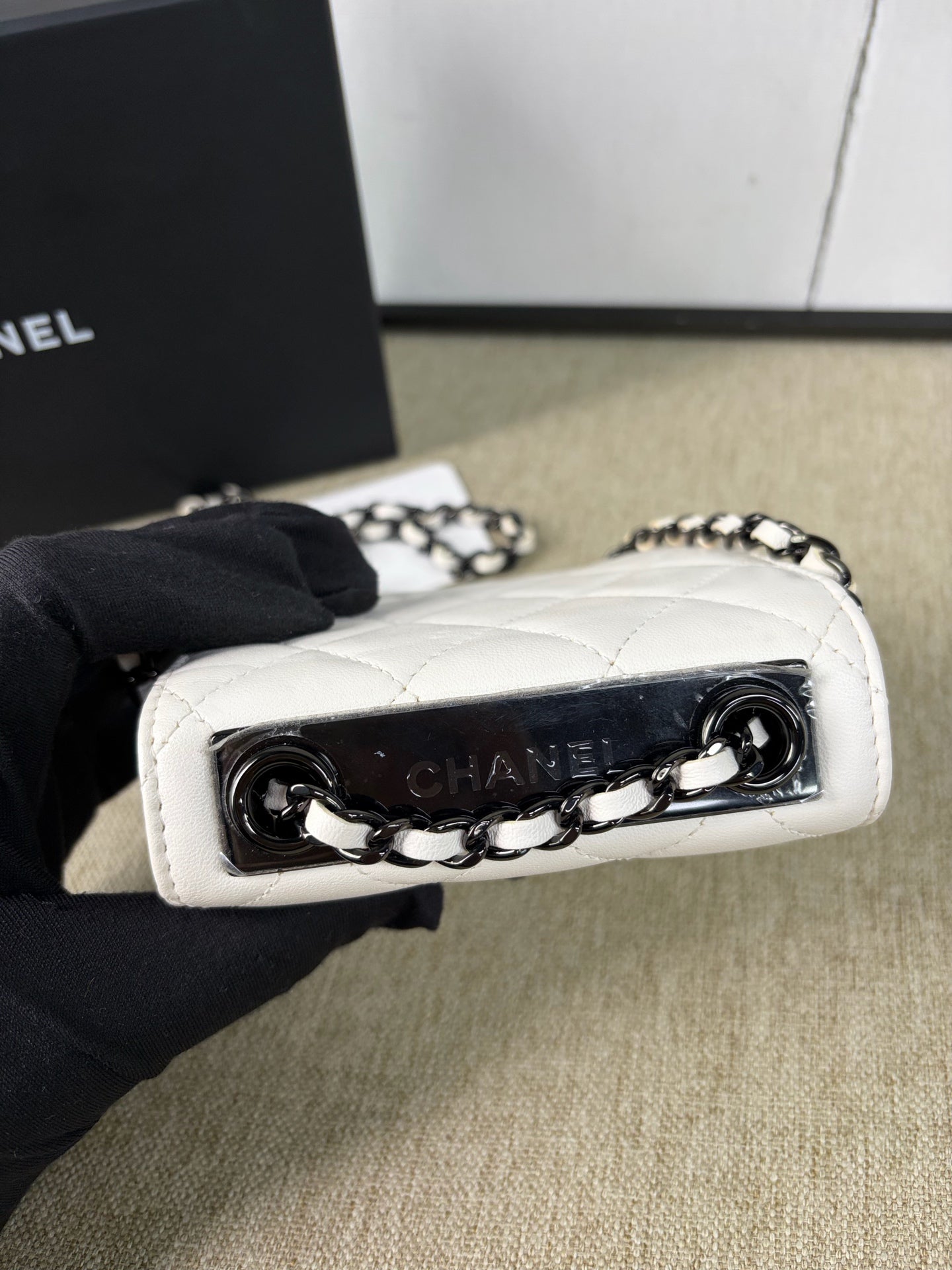 Chanel - Trendy CC Mini Box Bag - Lambskin leather - White - (mini)