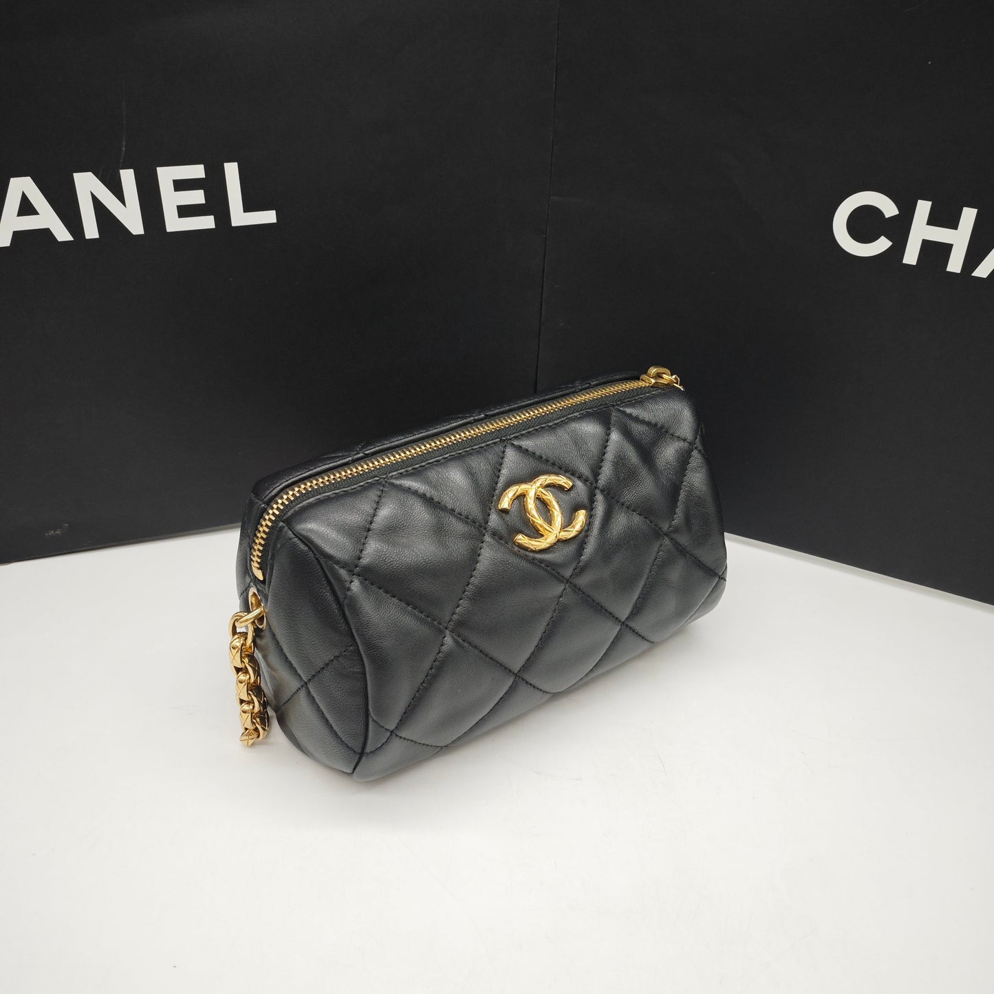 Chanel - Quilted Lambskin Bowling Bag - Lambskin leather - Black - (mini)