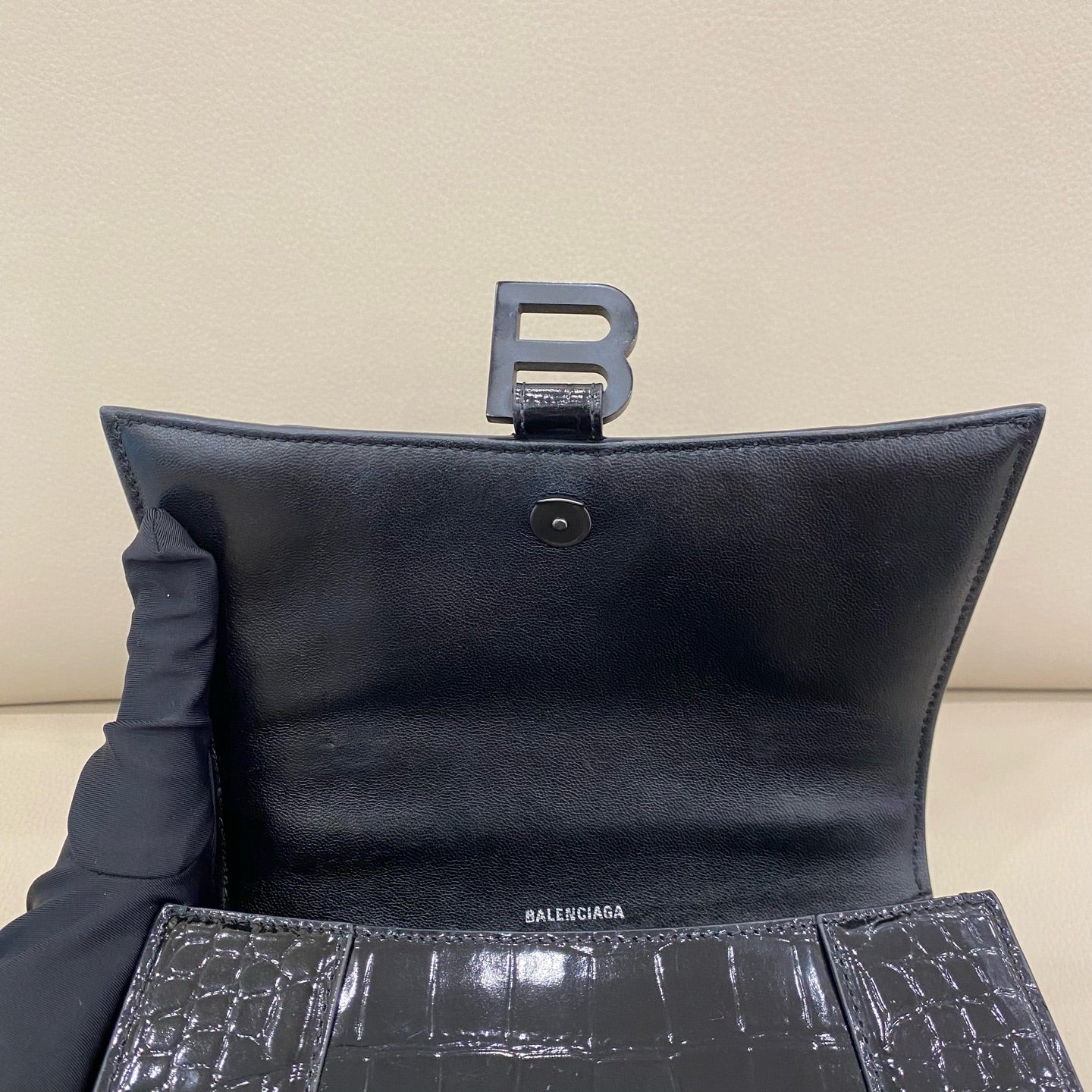Balenciaga - Hourglass Bag - Crocodile embossed patent leather - Black - (small)