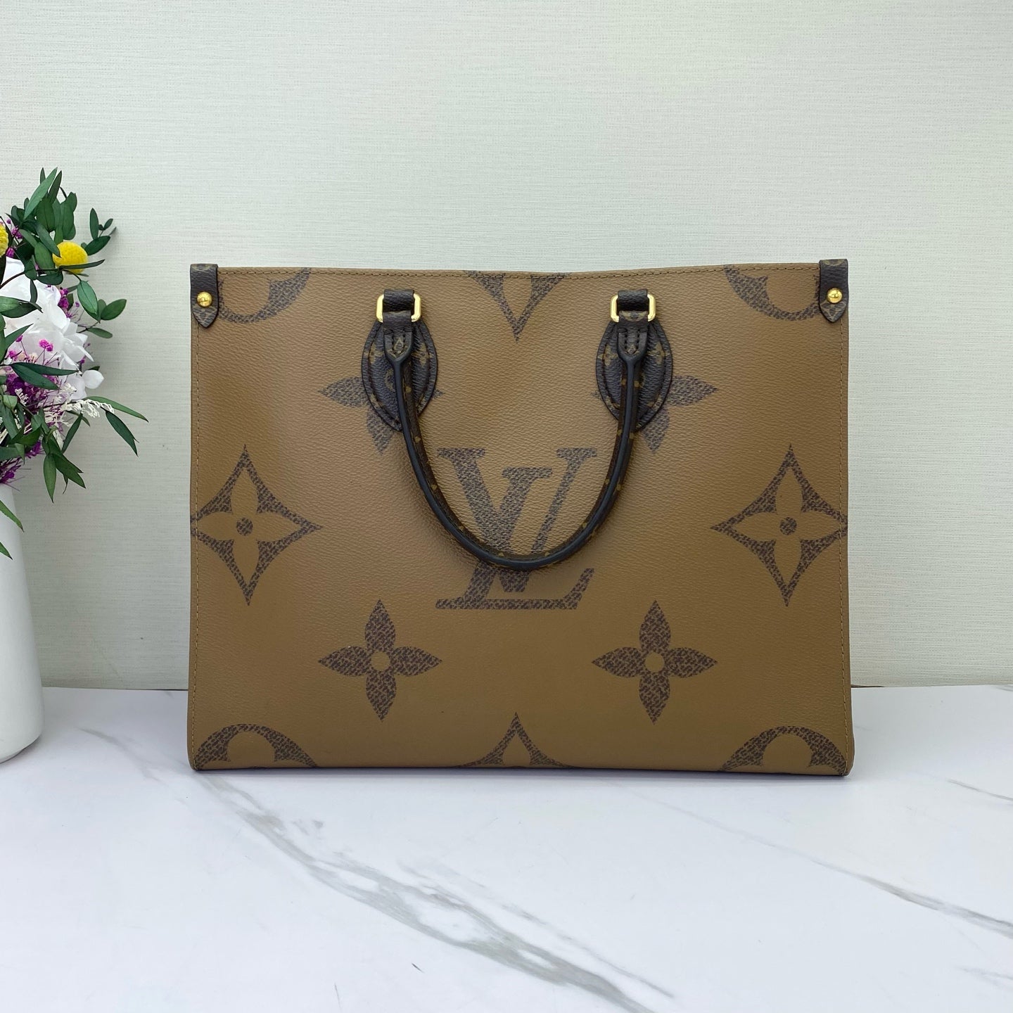 Louis Vuitton - Onthego - Giant Monogram coated canvas with leather trim - Brown - (medium)