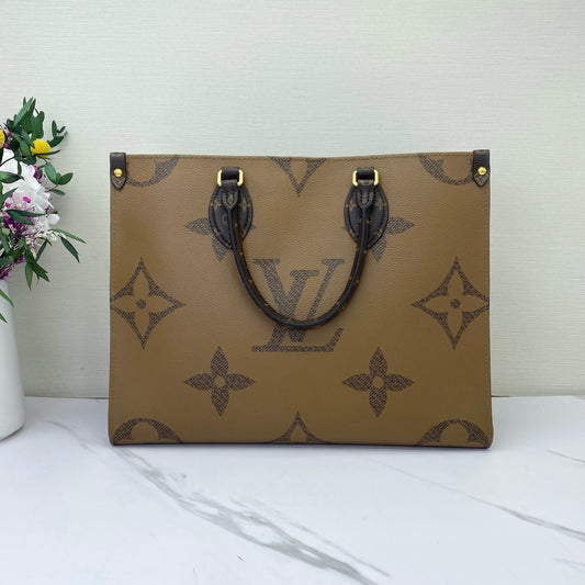 Louis Vuitton - Onthego - Giant Monogram coated canvas with leather trim - Brown - (medium)