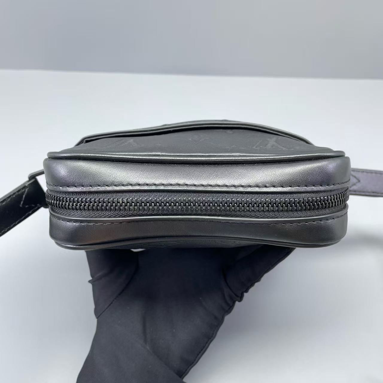 Louis Vuitton - So Black Camera Bag - Monogram Empreinte Leather - Black - (Small)