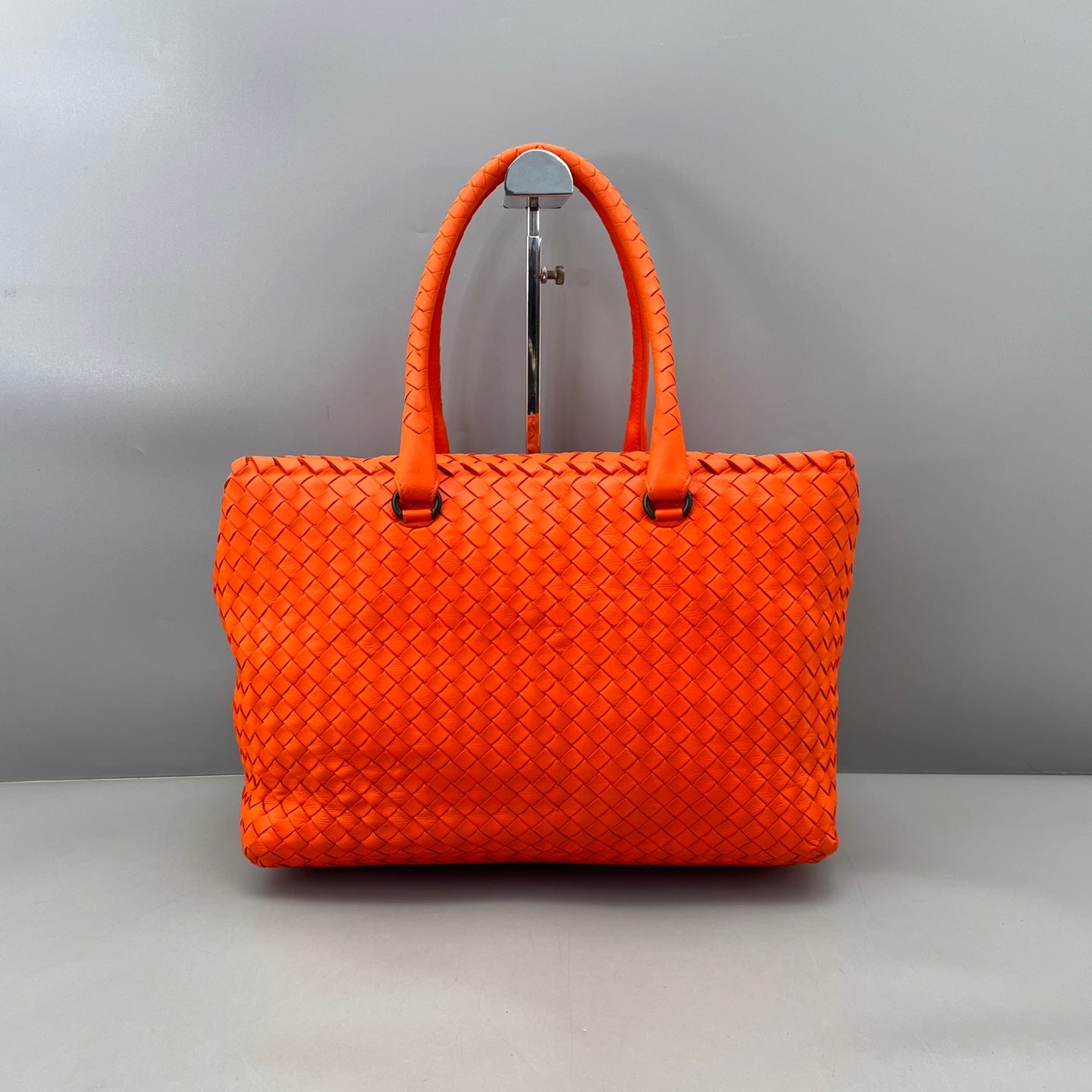 Bottega Veneta - Intrecciato Woven Tote Bag - Intrecciato woven leather - Orange - (medium)