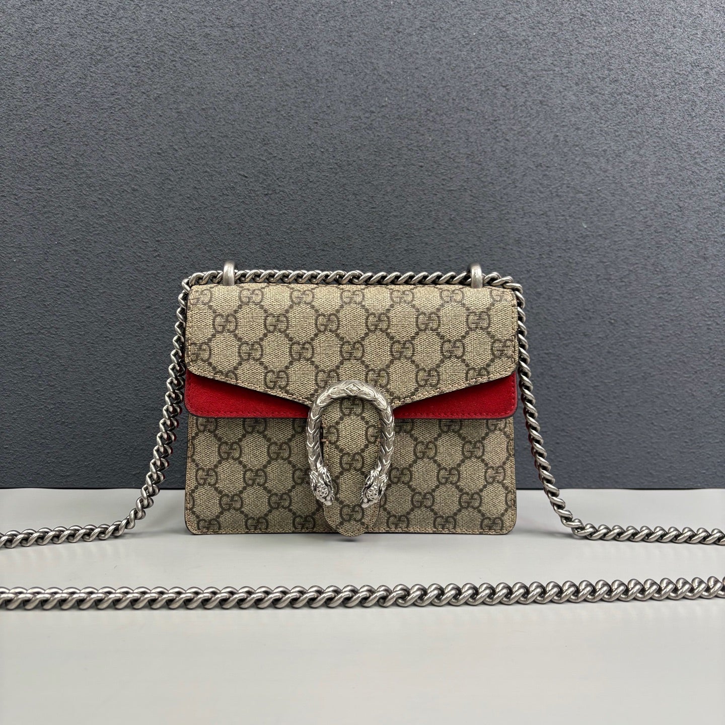 Gucci - Dionysus Chain Shoulder Bag - GG Supreme canvas with suede lining - Beige with Red accents - (Small)