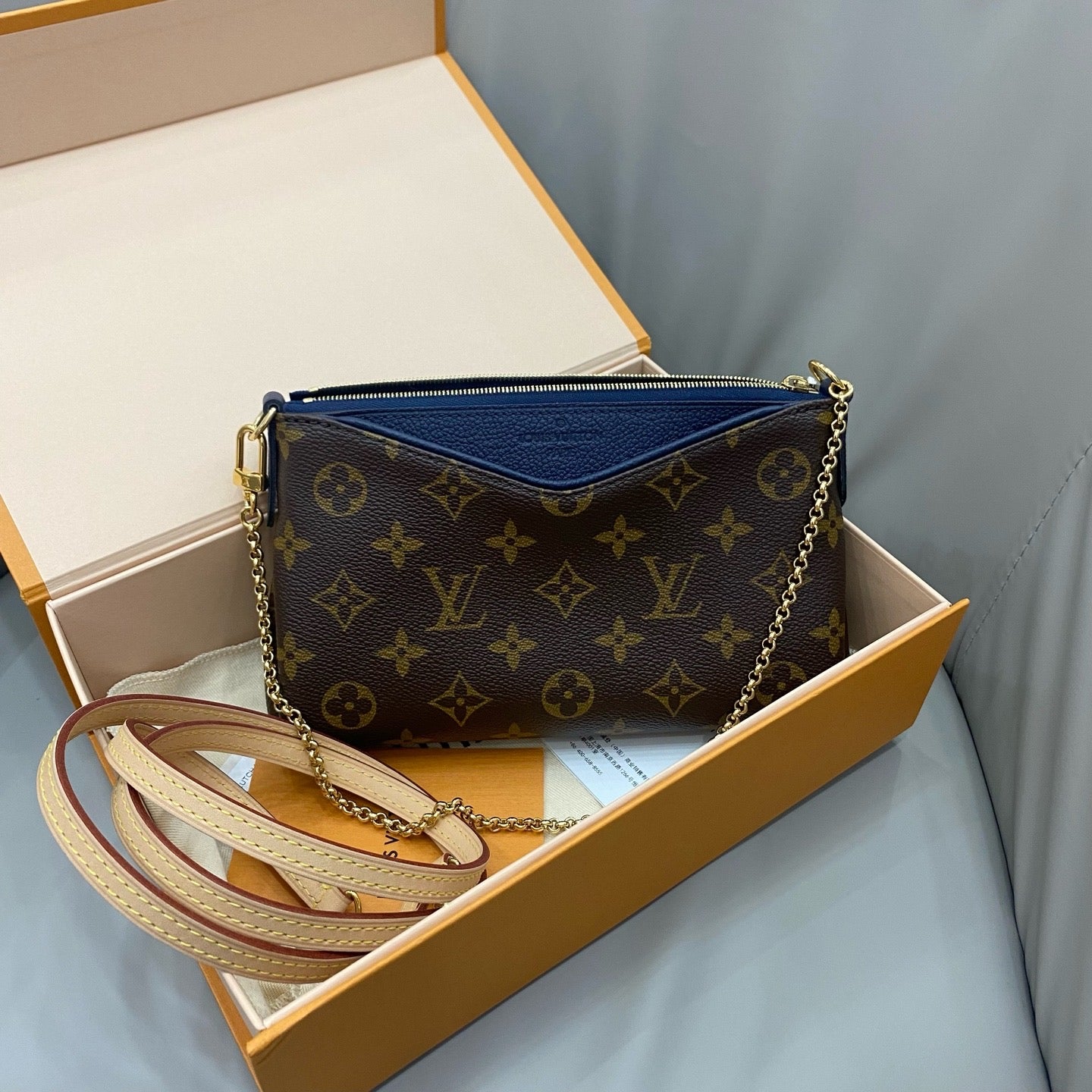 Louis Vuitton - Pochette Felicie WOC - Monogram coated canvas with Vachetta leather trim and leather lining - Brown - (mini)