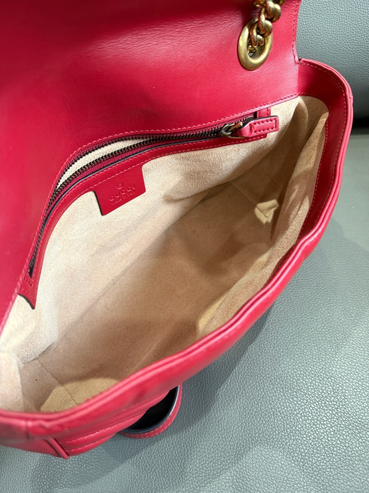 Gucci - GG Marmont Matelassé Shoulder Bag - Leather - Red - (medium)