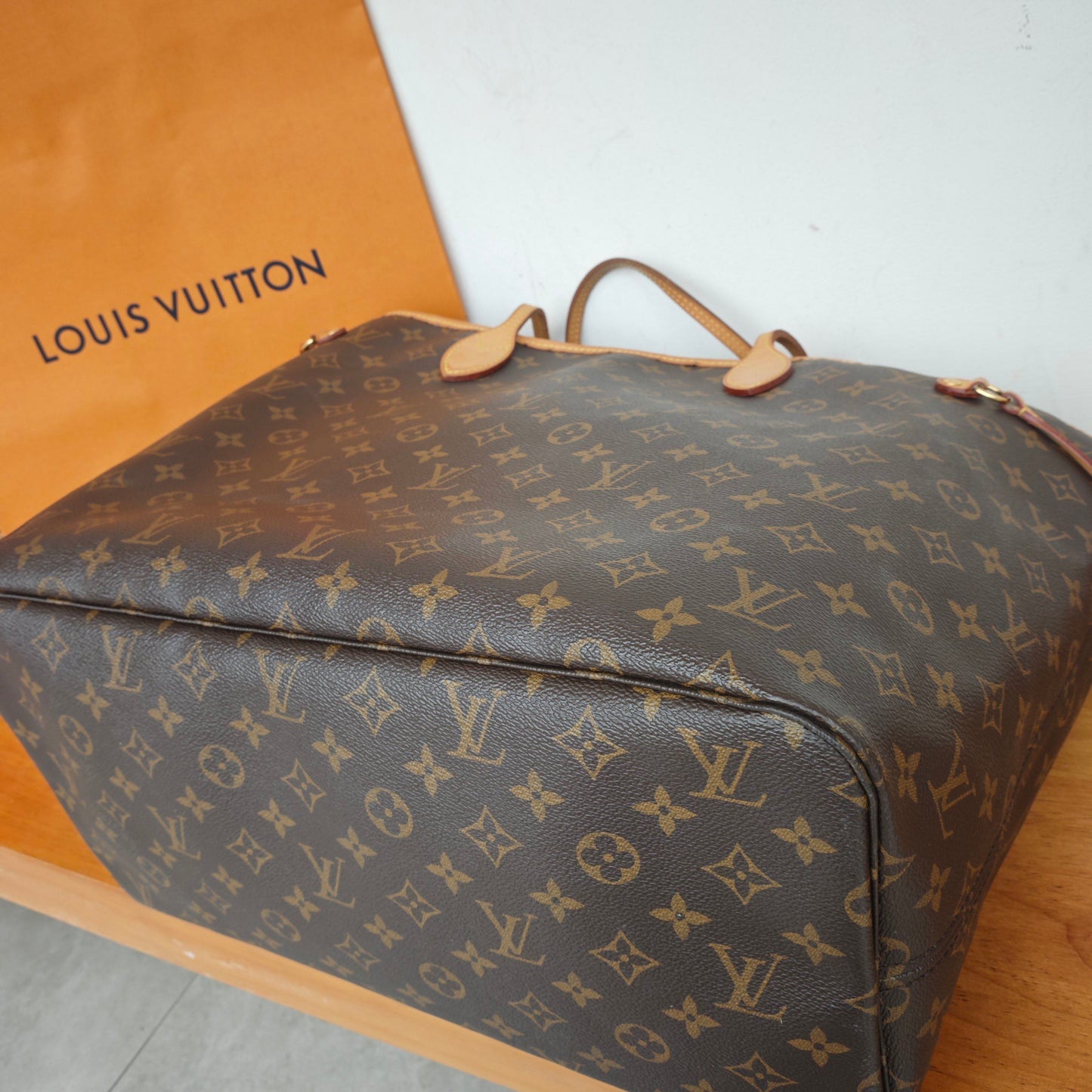 Louis Vuitton - Neverfull GM - Monogram coated canvas with natural cowhide leather trim - Brown - (Large)