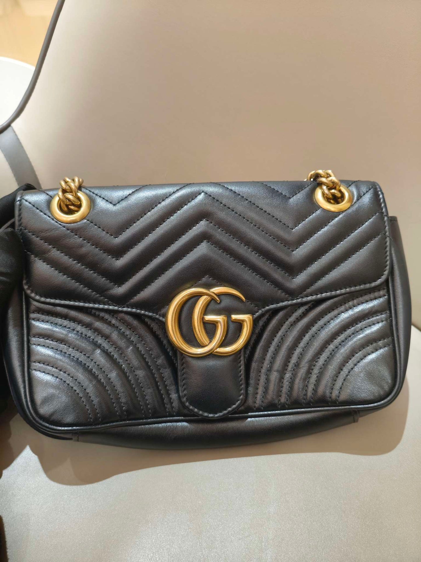 Gucci - Marmont 26 - Leather - Black - (Medium)