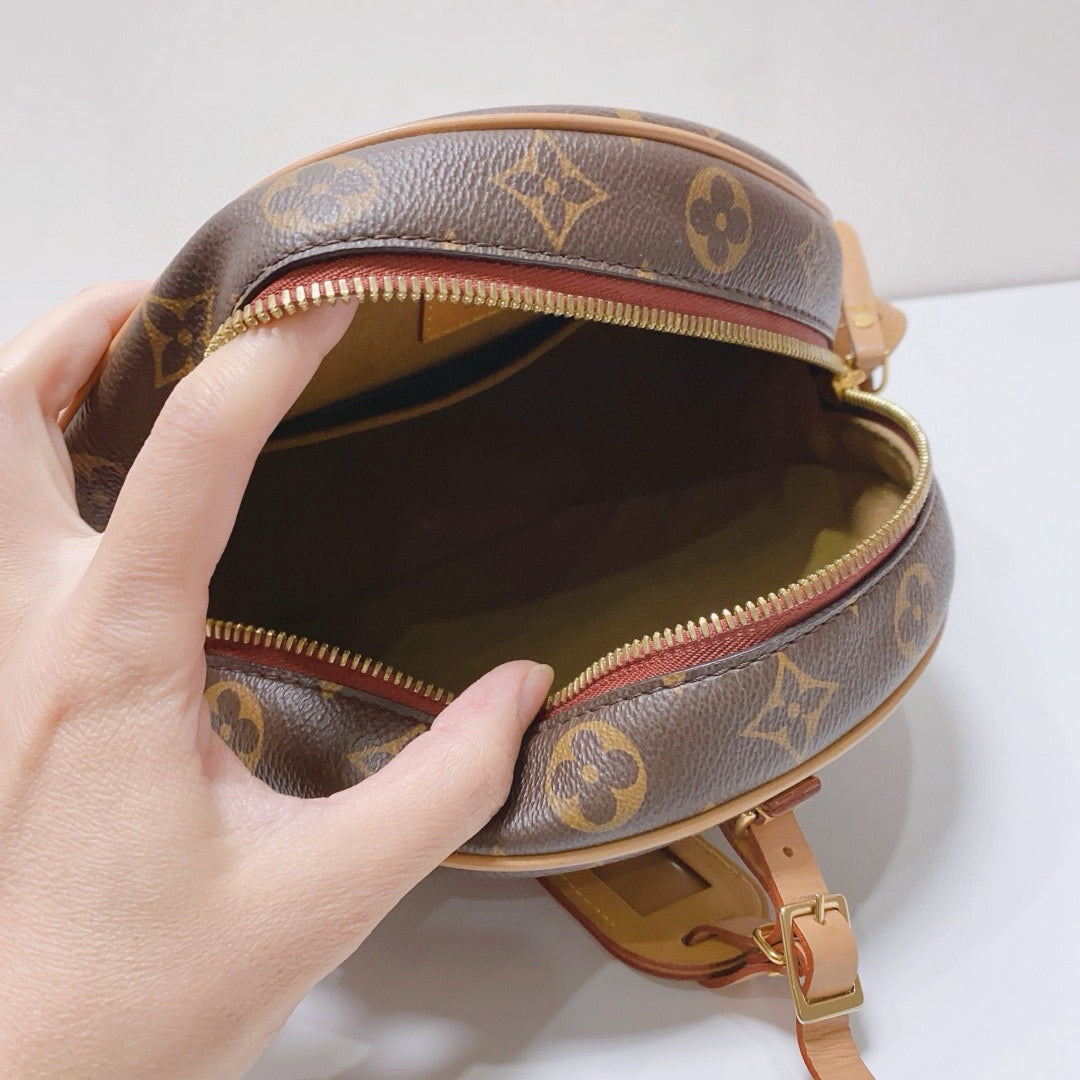 Louis Vuitton - Boite Chapeau Souple - Monogram coated canvas with Vachetta leather trim - Brown - (Small)