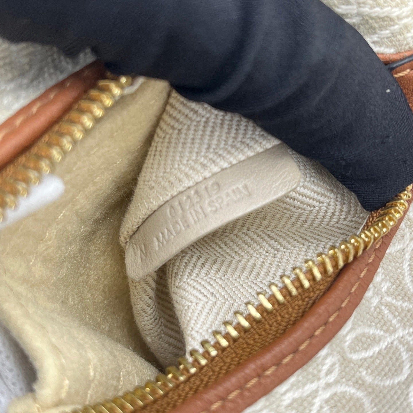 Loewe - Anagram Lunchbox Bag - Canvas and Leather - Beige - (mini)