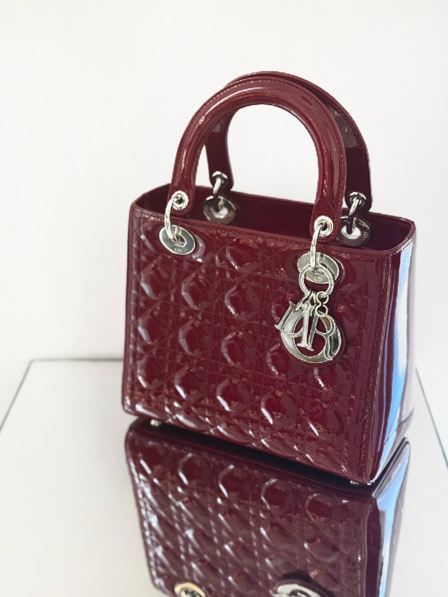 Dior - Lady Dior 5-Grids - Patent leather - Red - (Medium)