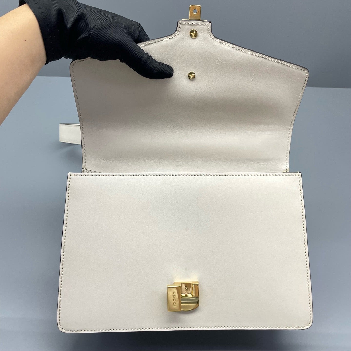 Gucci - Sylvie - Leather and Fabric - White with Red and Blue accents - (Medium)