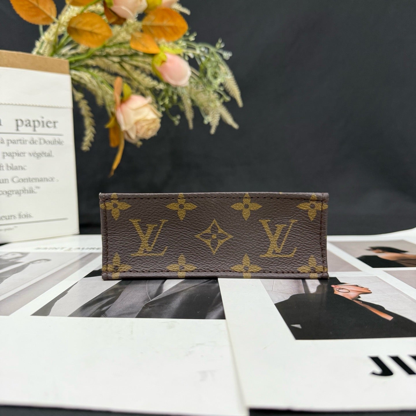 Louis Vuitton - Petit Sac Plat - Monogram coated canvas with Vachetta leather trim - Brown - (mini)