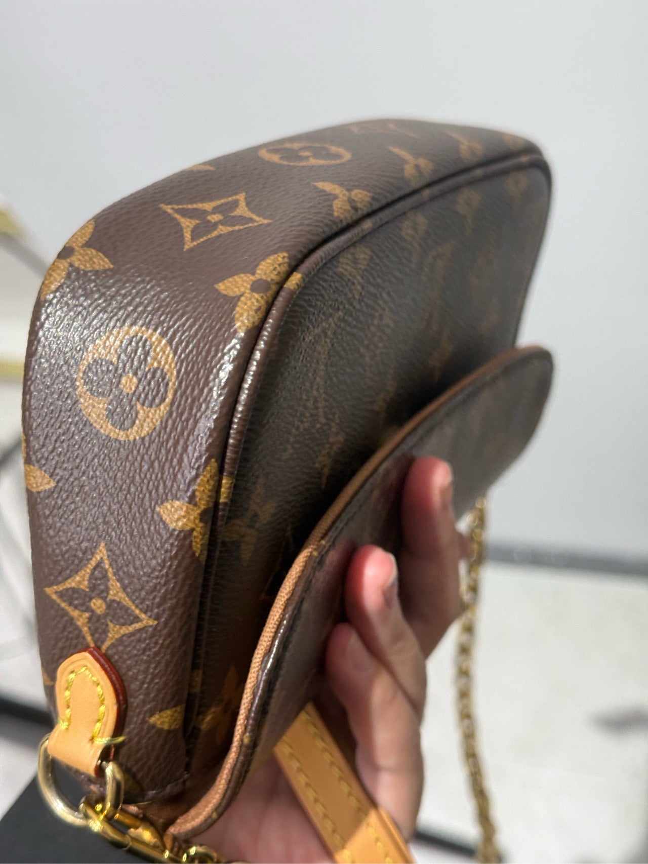 Louis Vuitton - Ivy - Monogram coated canvas with natural cowhide leather trim - Brown - (Small)