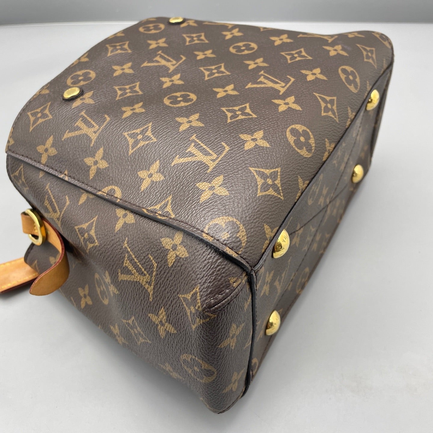 Louis Vuitton - Montaigne BB Monogram - Monogram coated canvas with natural Vachetta leather trim - Brown - (small)