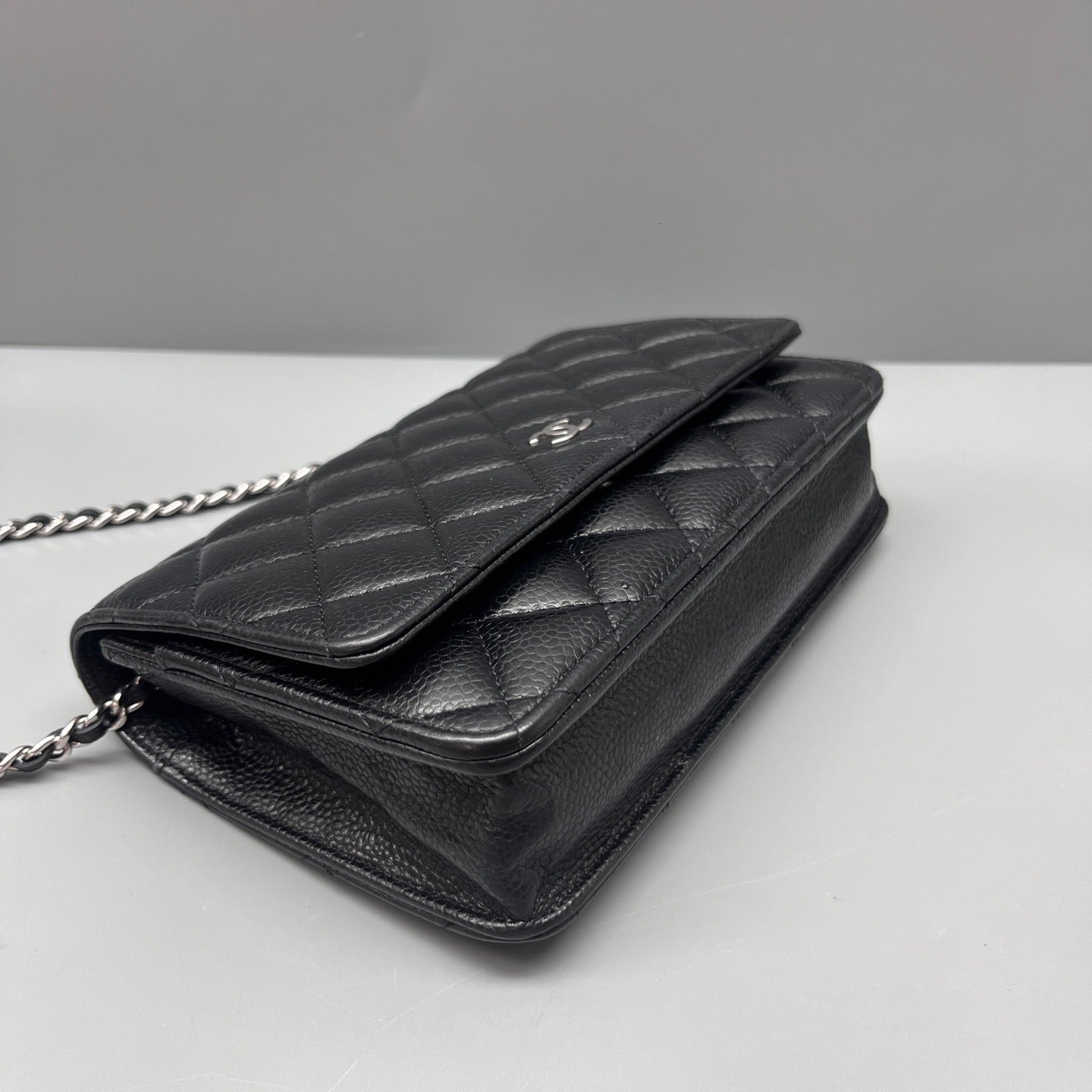 Chanel - Wallet on Chain (WOC) - Caviarskin leather - Black - (mini)