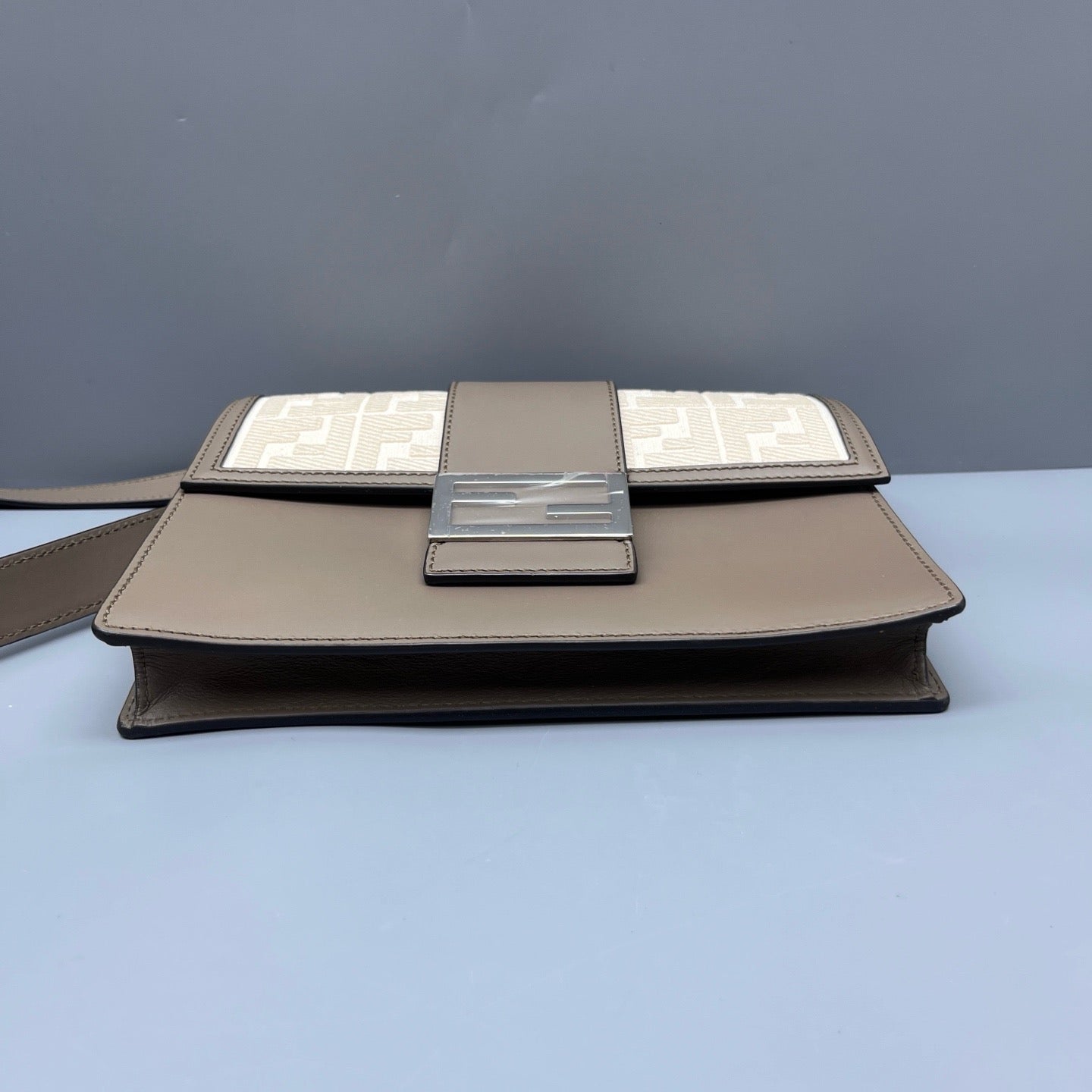 Fendi - Baguette Messenger Bag - Leather and Canvas - Taupe and Beige - (small)