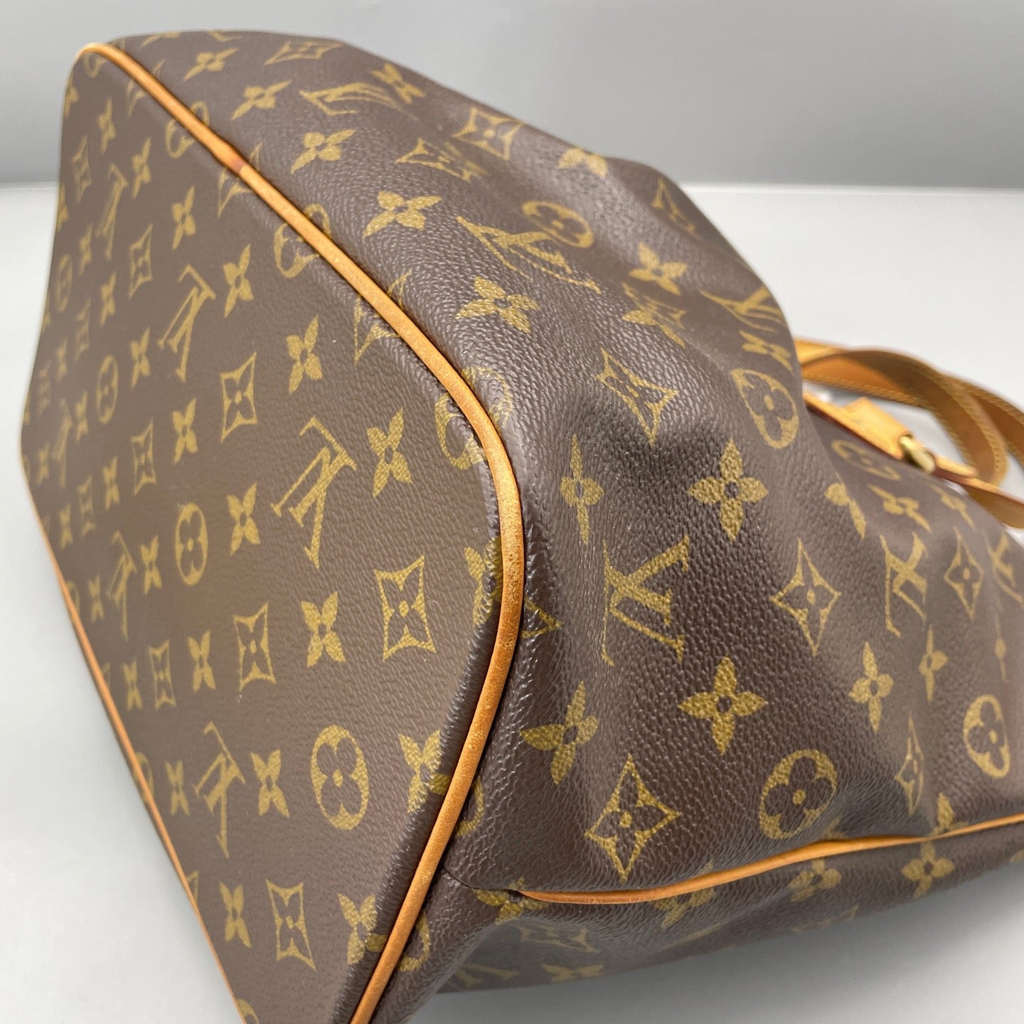 Louis Vuitton - Paramount - Monogram Canvas with Vachetta leather trim - Brown - (Small)