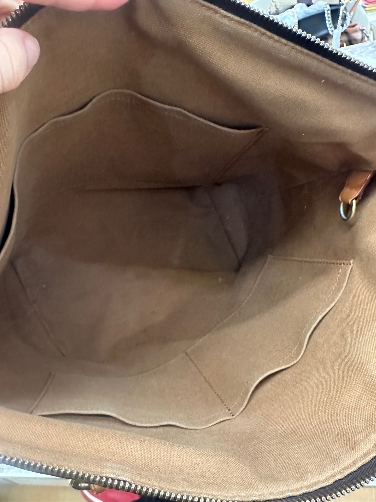 Louis Vuitton - Batignolles Vertical - Monogram canvas with Vachetta leather trim - Brown - (medium)