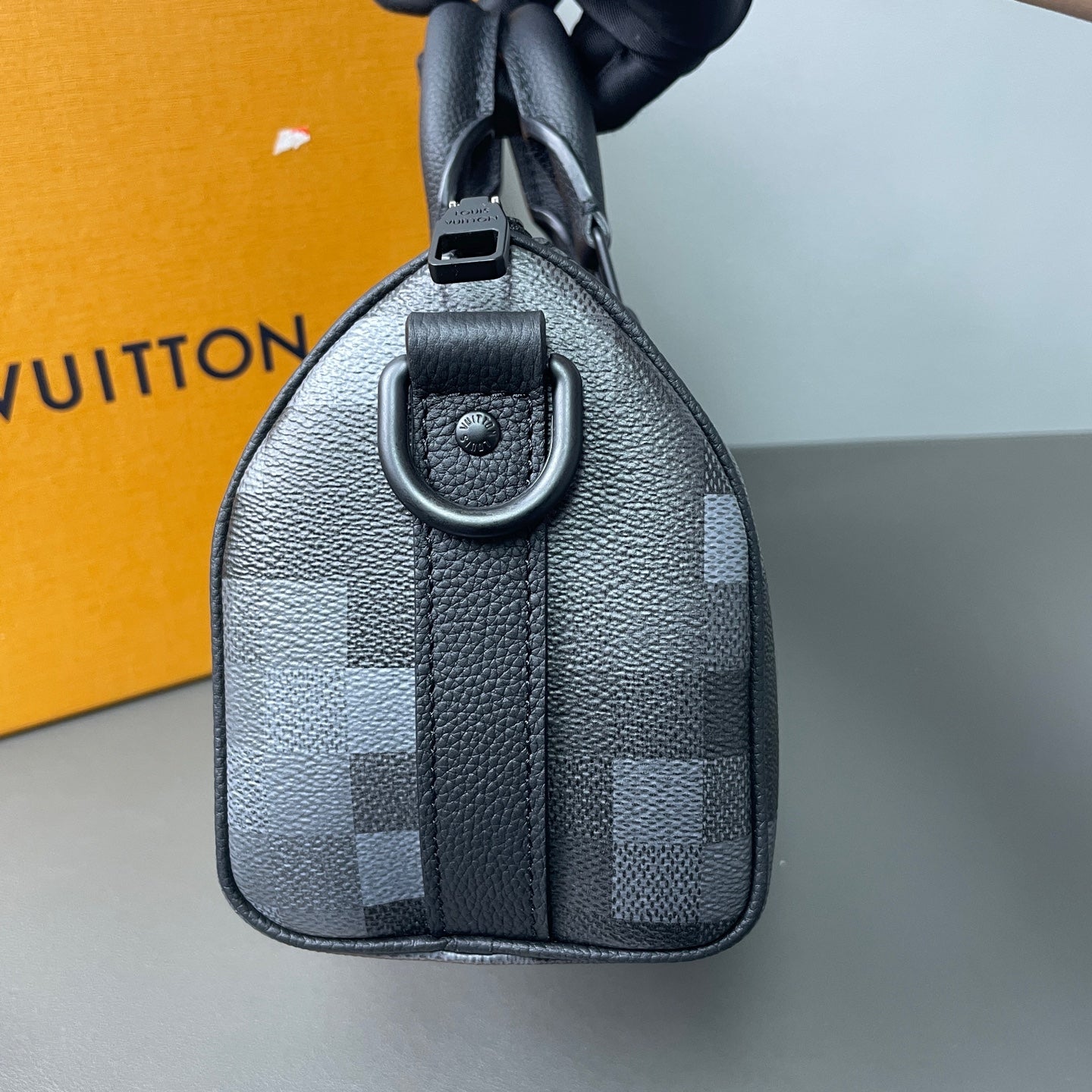 Louis Vuitton - Keepall 25 - Coated canvas with leather trim - Black - (mini)