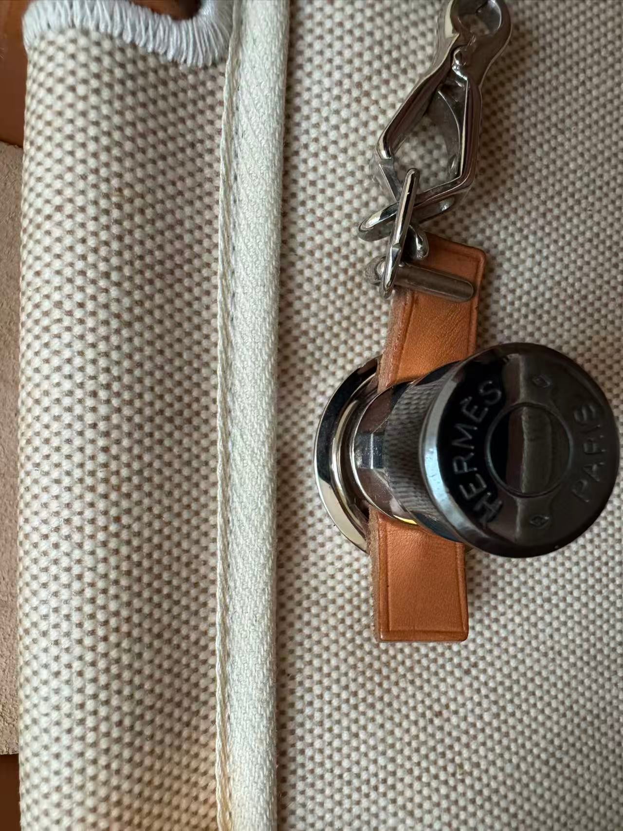 Hermès - Herbag Zip 31 - Cotton canvas and Vachette Hunter leather - Beige with natural brown leather accents - (medium)