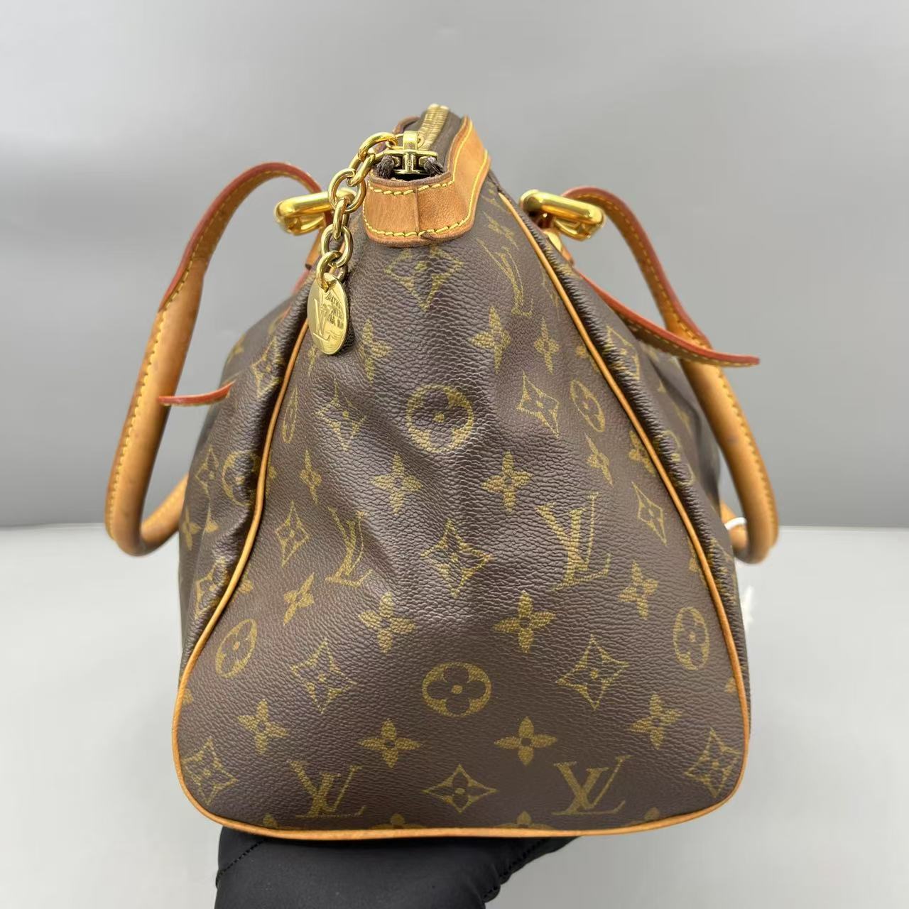 Louis Vuitton - Tivoli GM - Monogram coated canvas, Vachetta leather - Brown - (Medium)