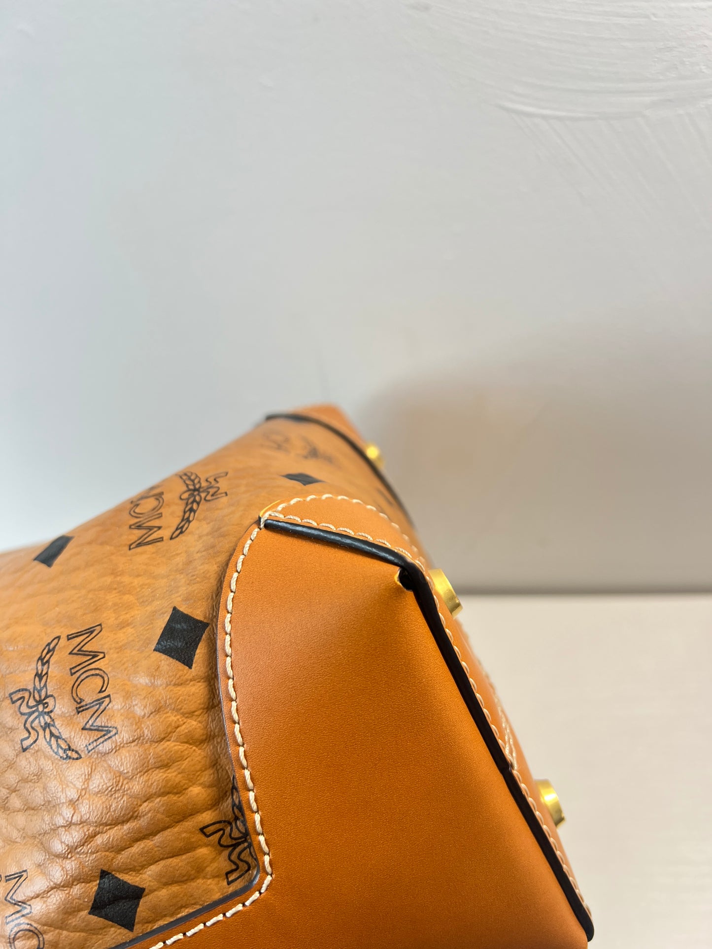 MCM - Visetos Essential Bucket Bag - Coated canvas and leather - Brown - (mini)