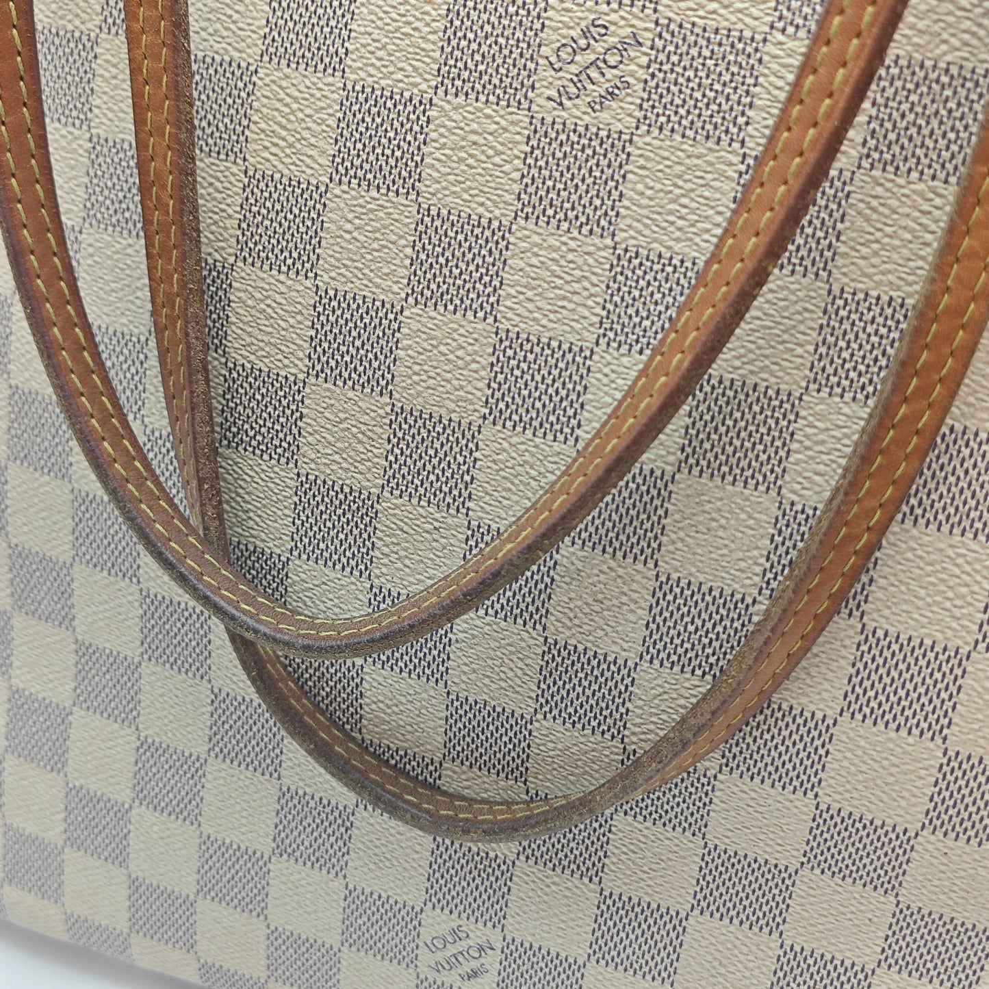 Louis Vuitton - Neverfull MM - Damier Azur coated canvas with Vachetta leather trim - White - (Medium)