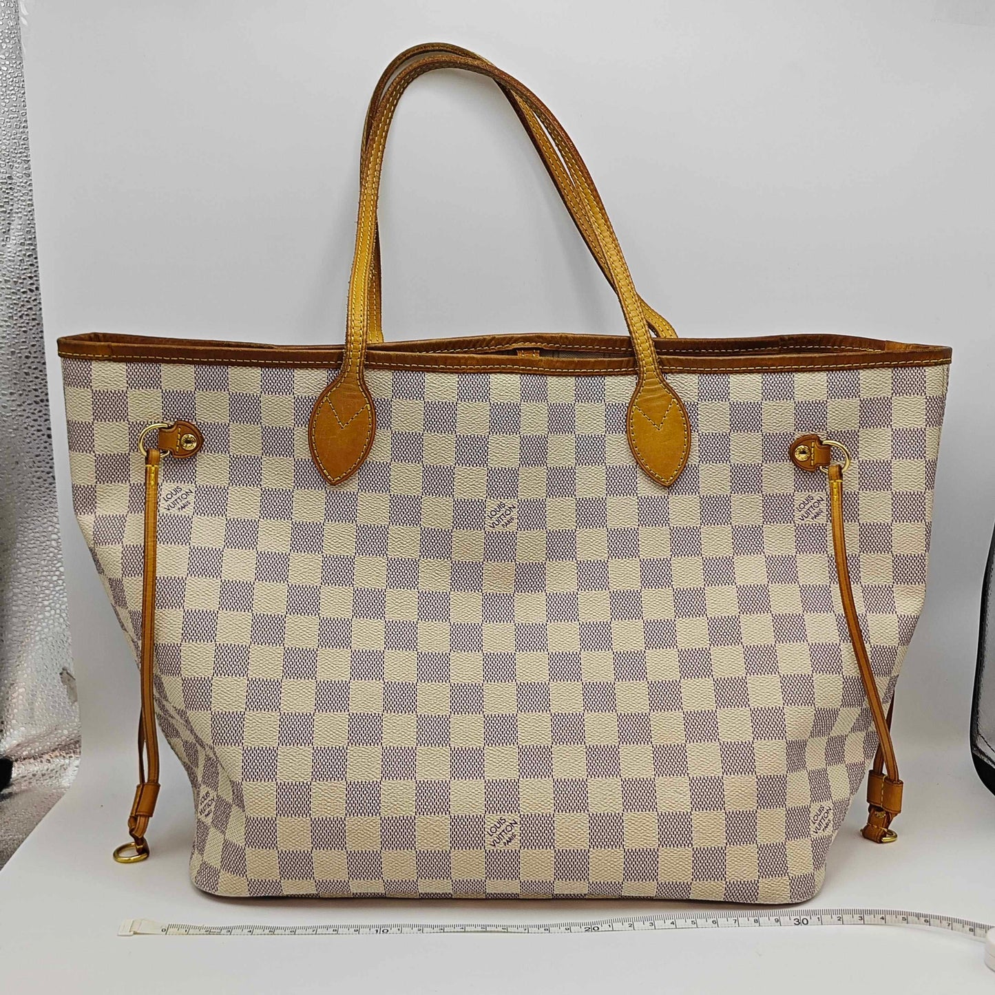 Louis Vuitton - Neverfull MM - Damier Azur coated canvas with Vachetta leather trim - White - (medium)