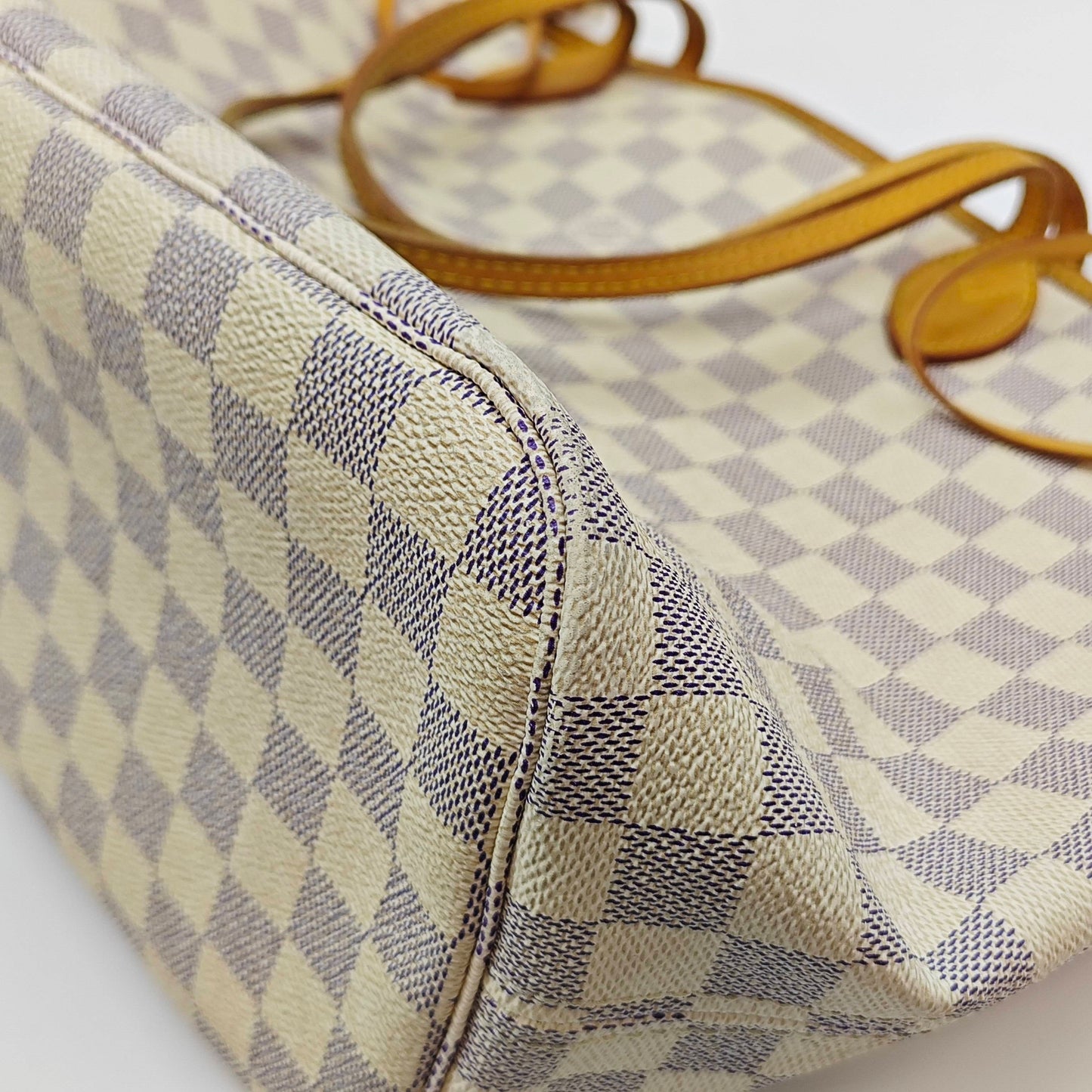 Louis Vuitton - Neverfull MM - Damier Azur coated canvas with Vachetta leather trim - White - (medium)