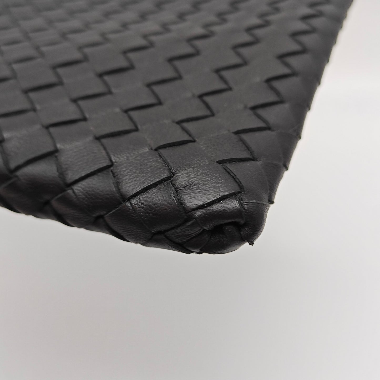Bottega Veneta - Intrecciato Pouch - Leather - Black - (small)